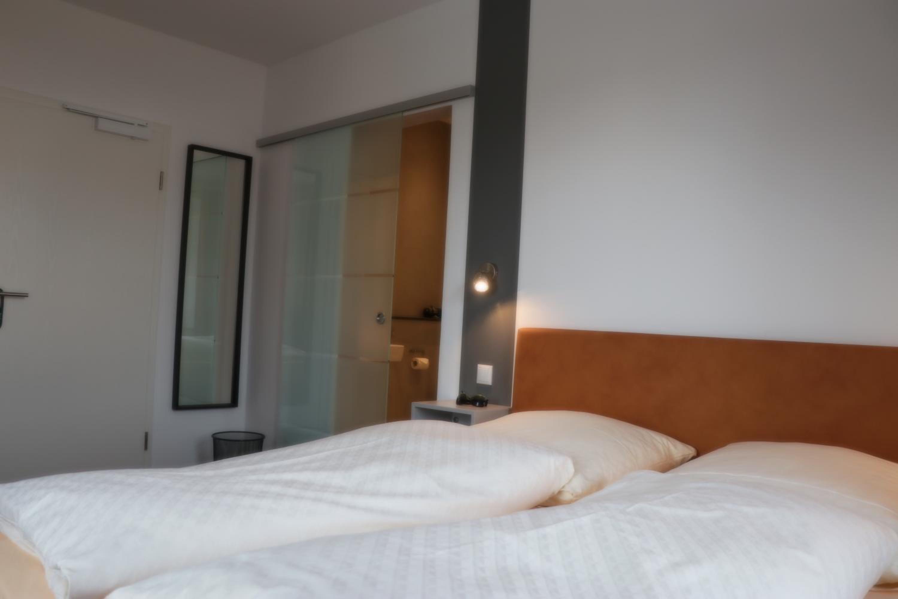 Classic Double Room - Photo 23