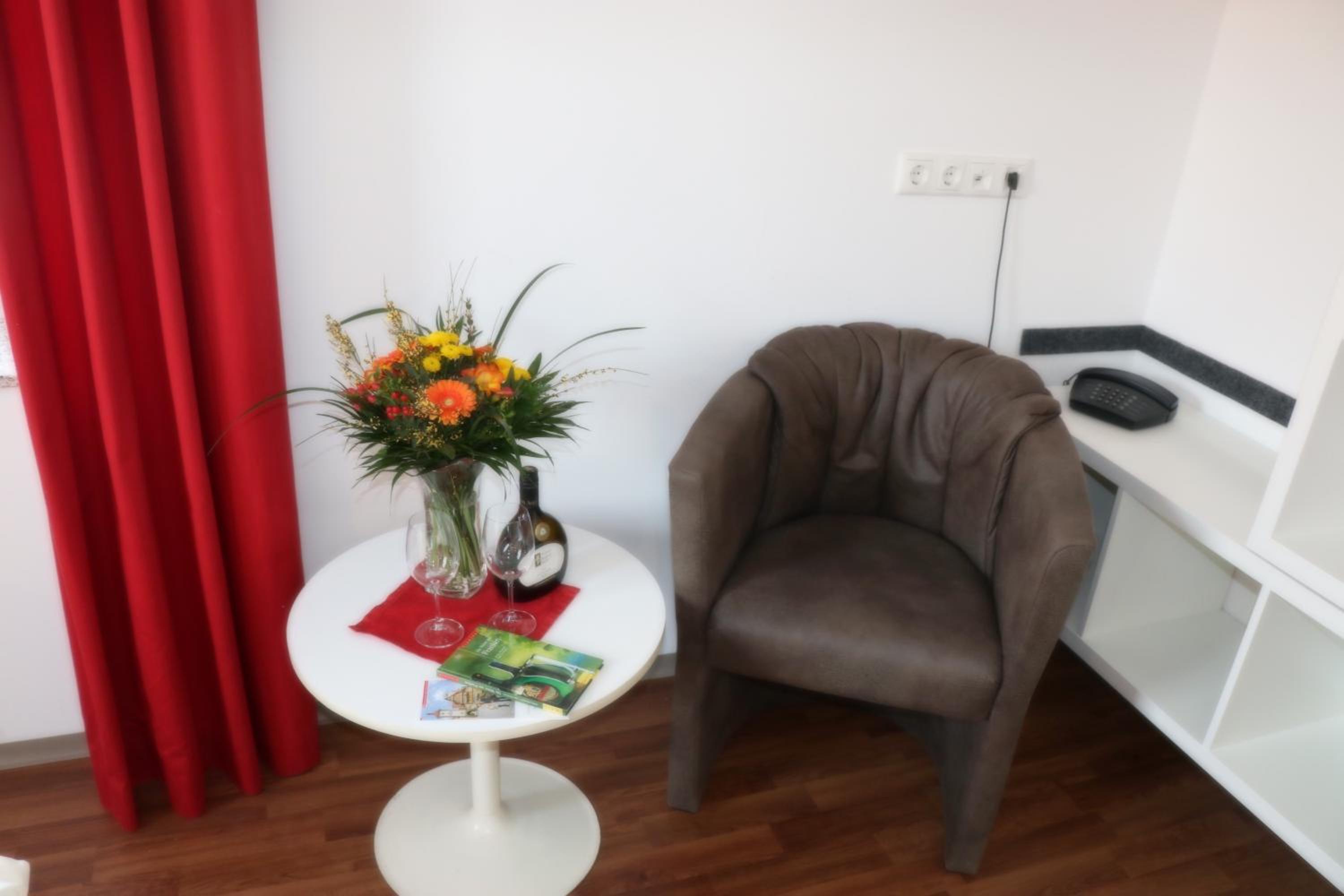 Classic Double Room - Photo 33
