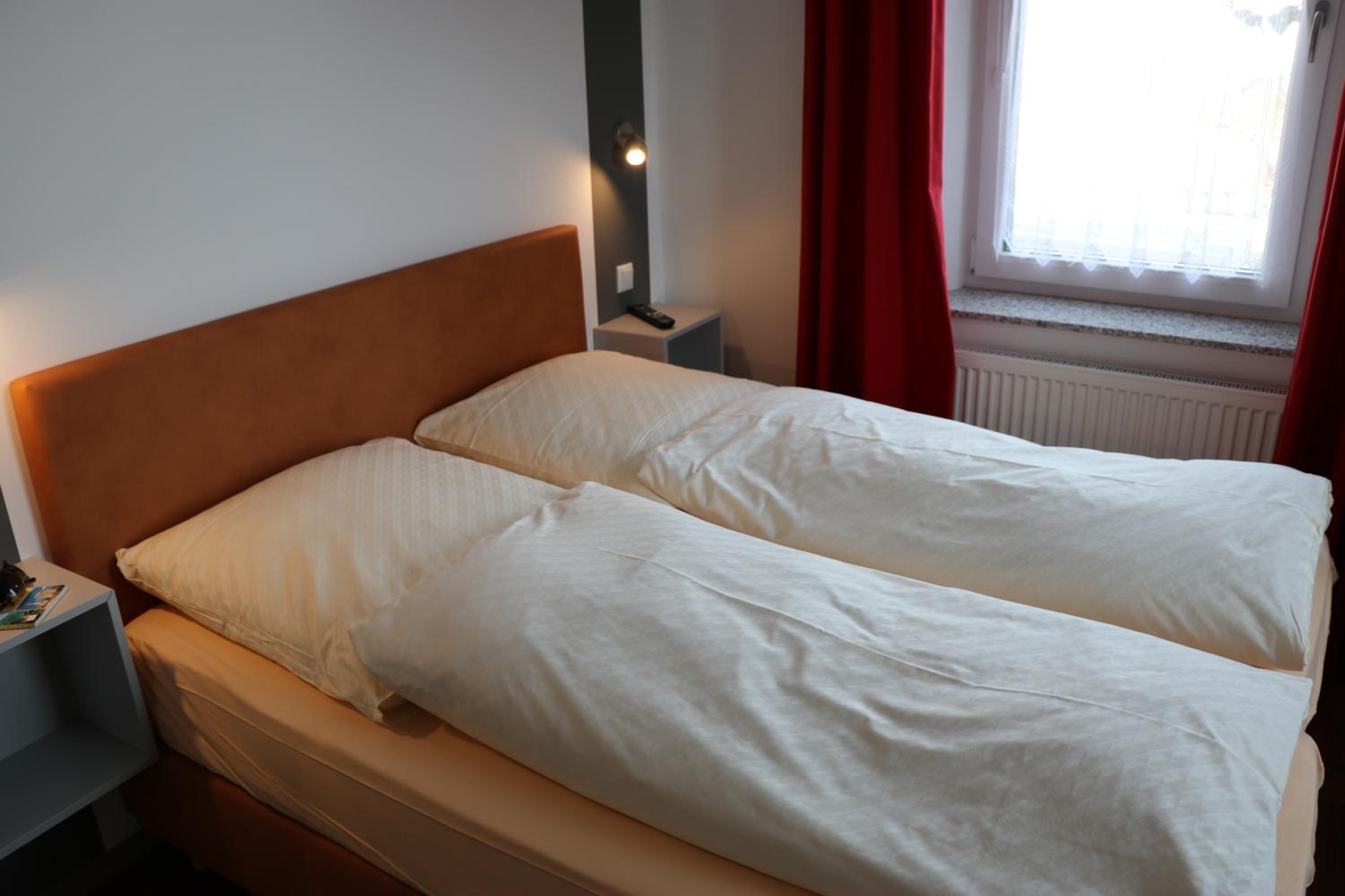 Classic Double Room - Photo 9