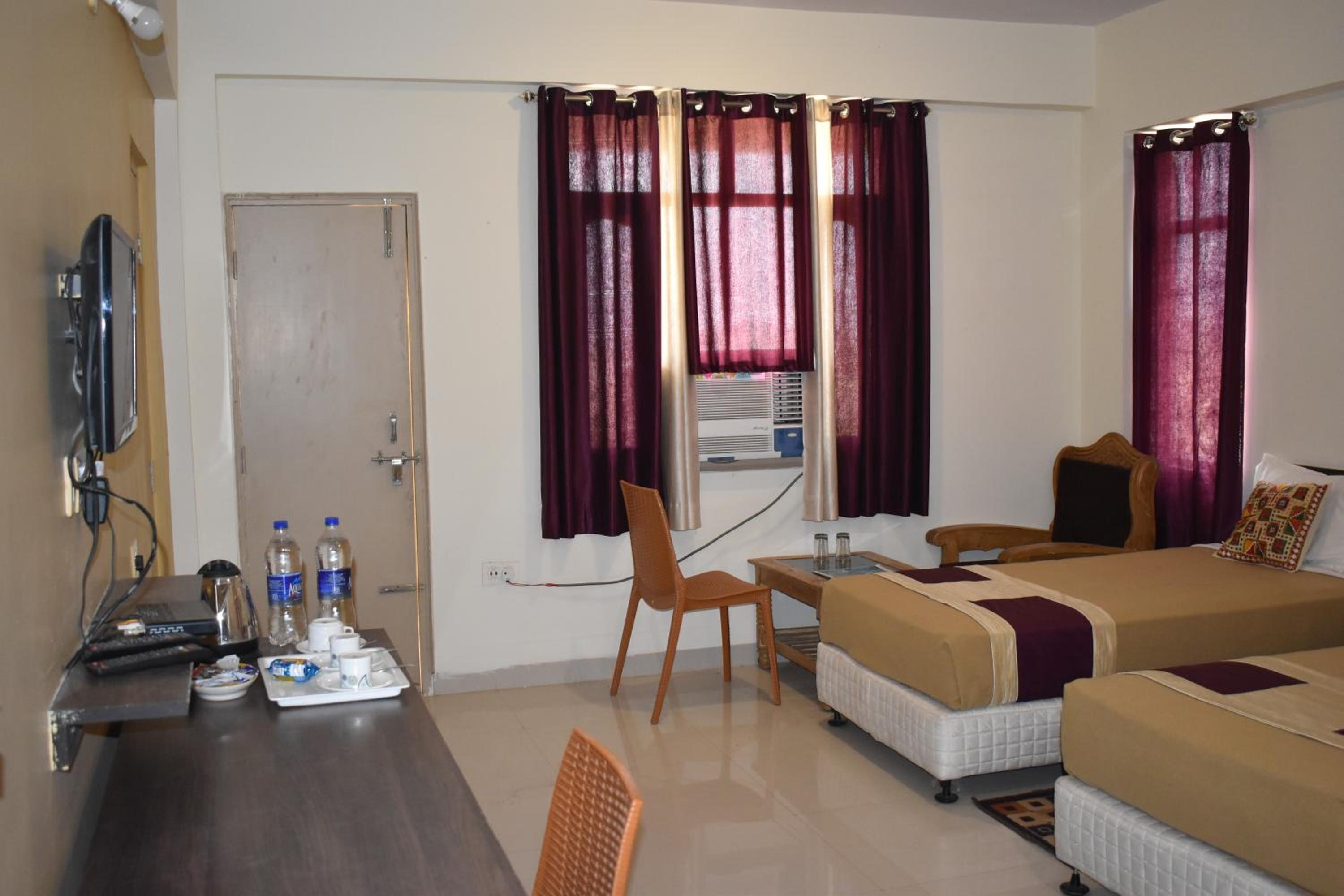 Superior Triple Room photo 2