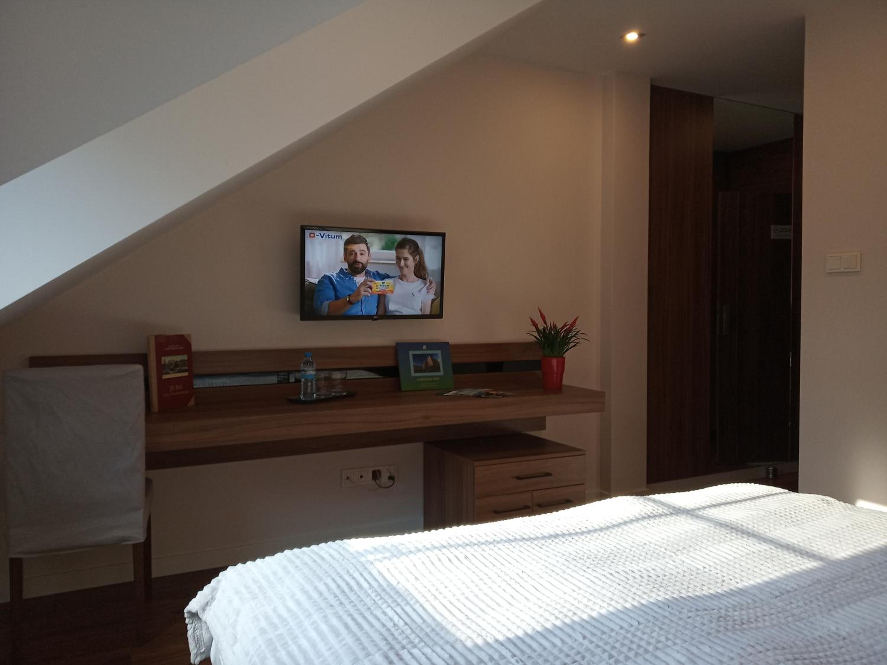Deluxe Double or Twin Room photo 3