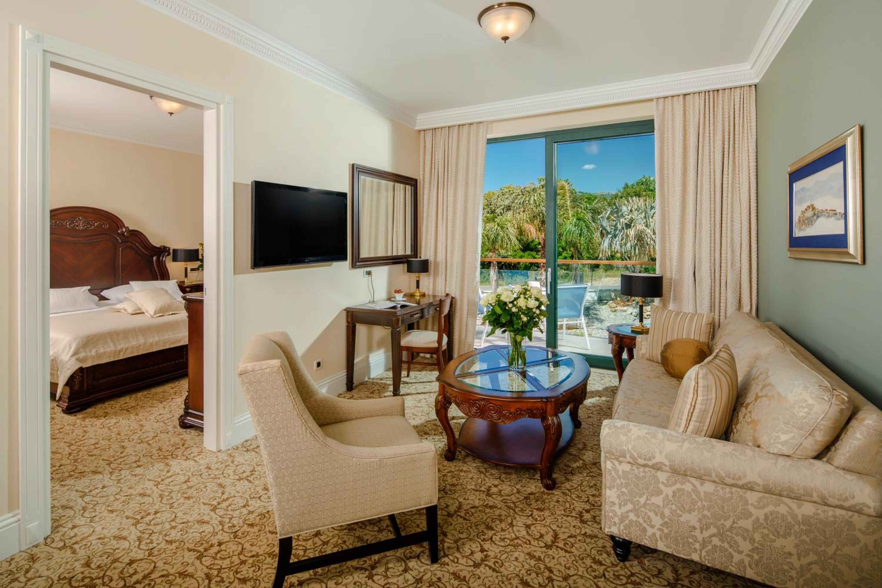 Deluxe King Suite with Balcony