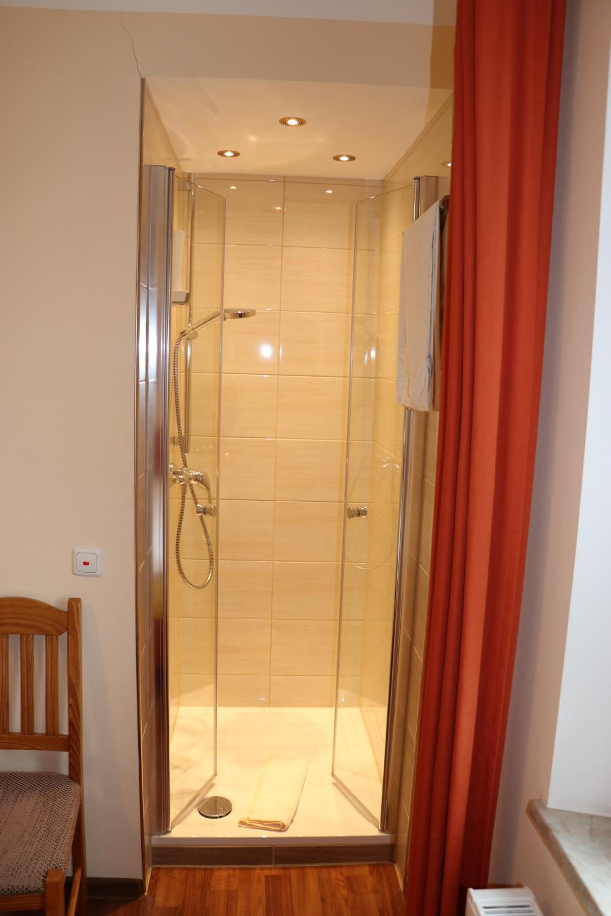Standard  Double Room - Photo 19