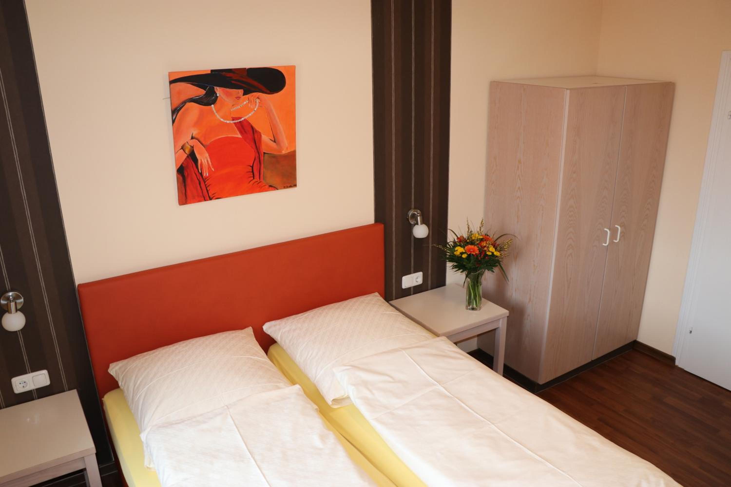 Standard  Double Room - Photo 16