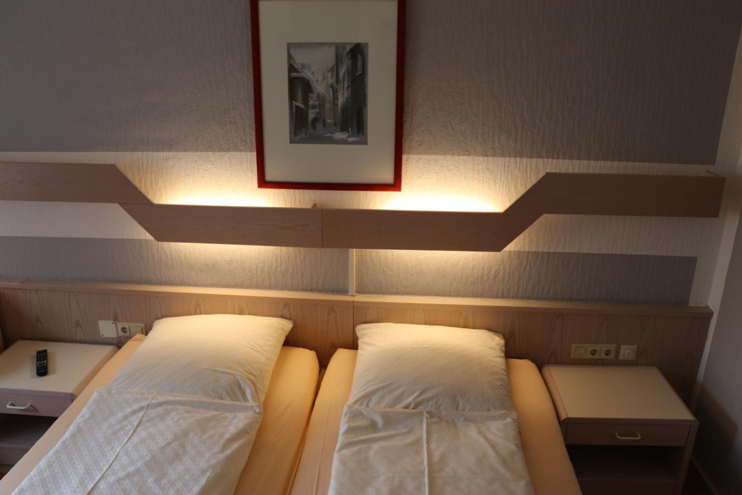 Standard  Double Room - Photo 4