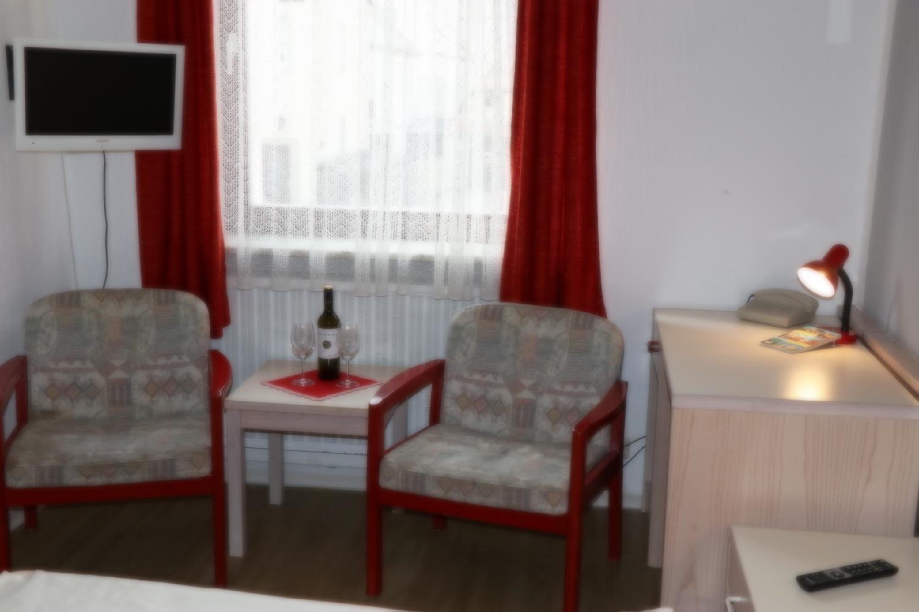 Standard  Double Room - Photo 3