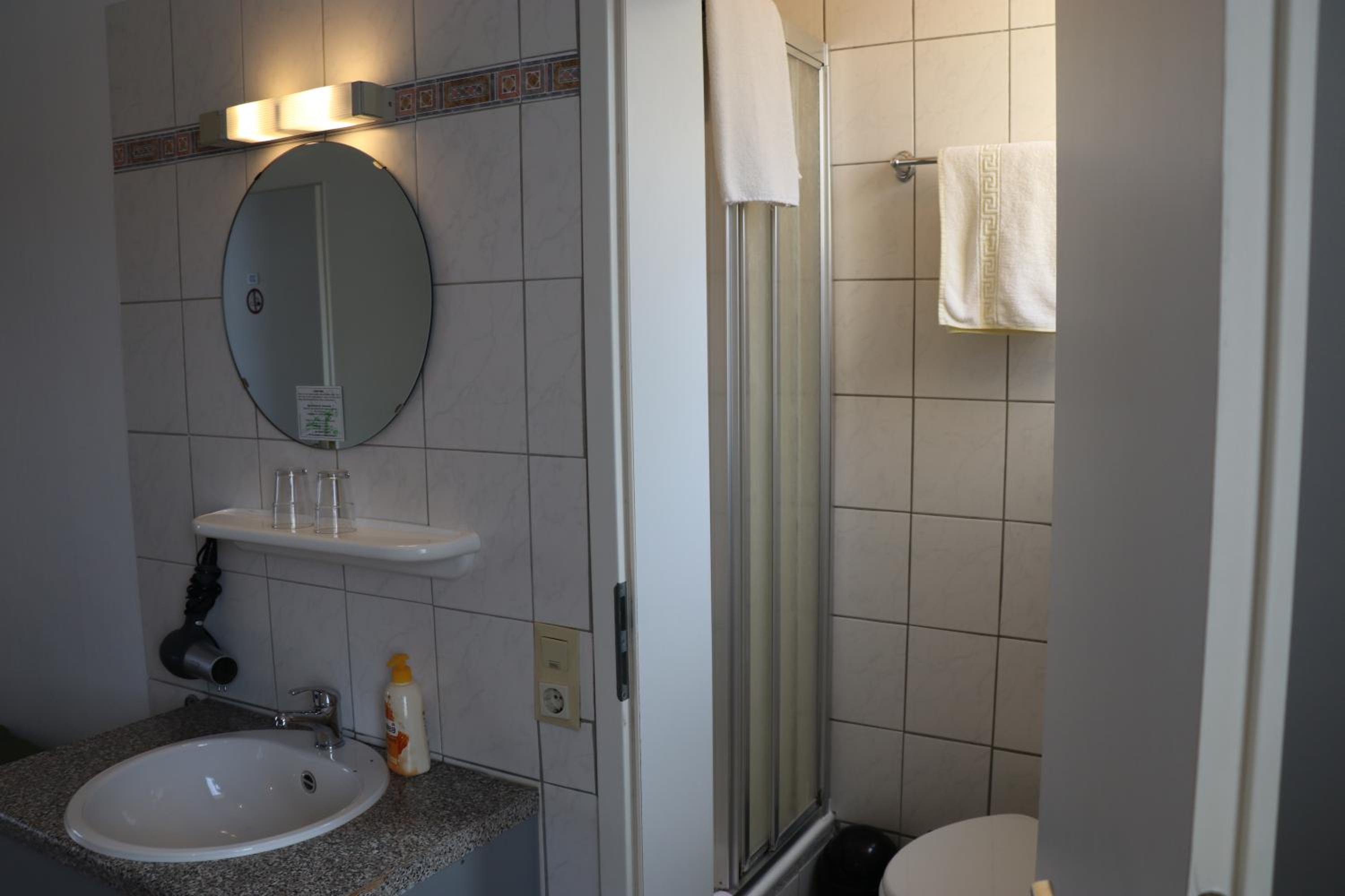 Standard  Double Room - Photo 30
