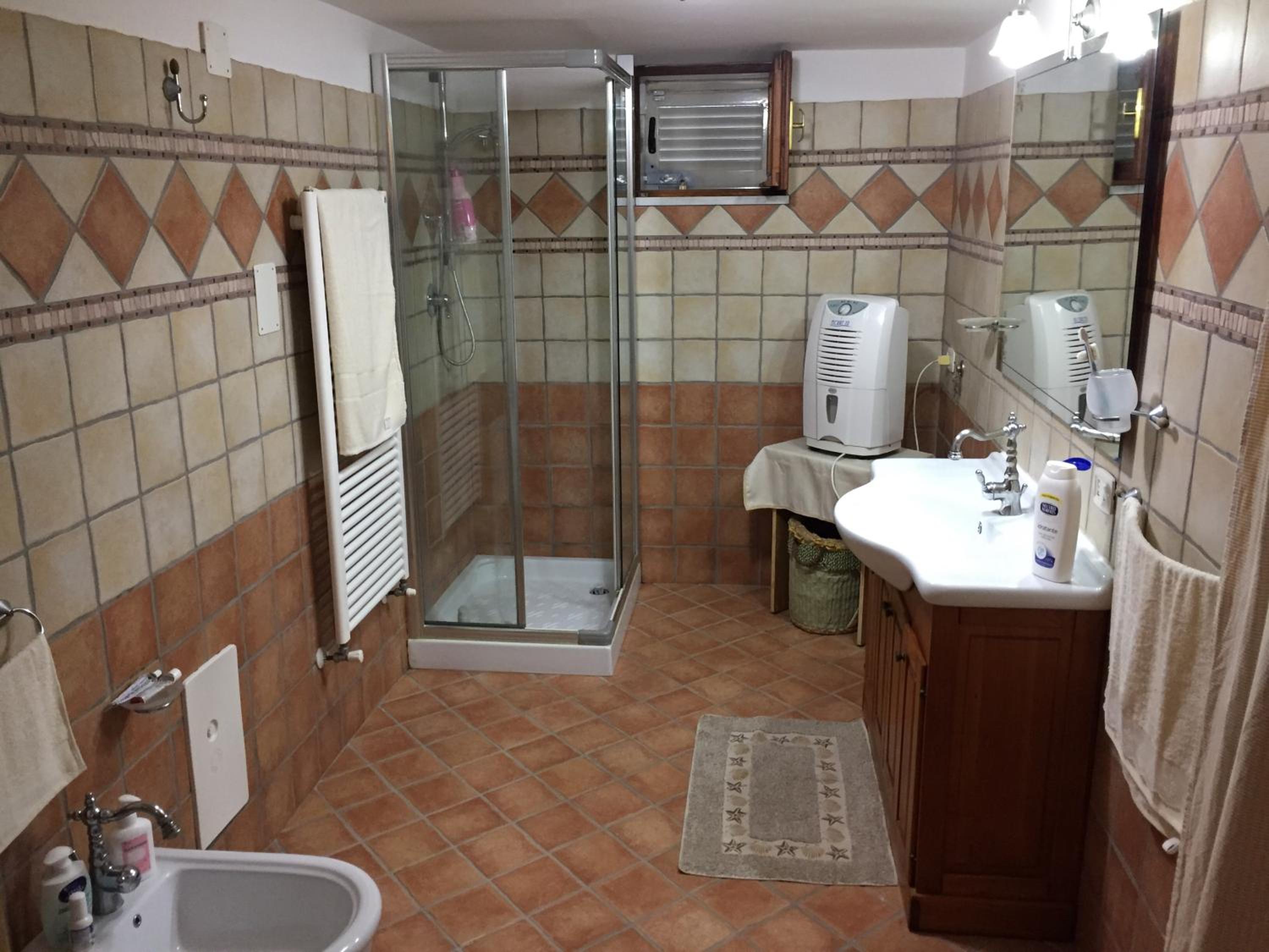 Large Double or Twin Room - Photo 2