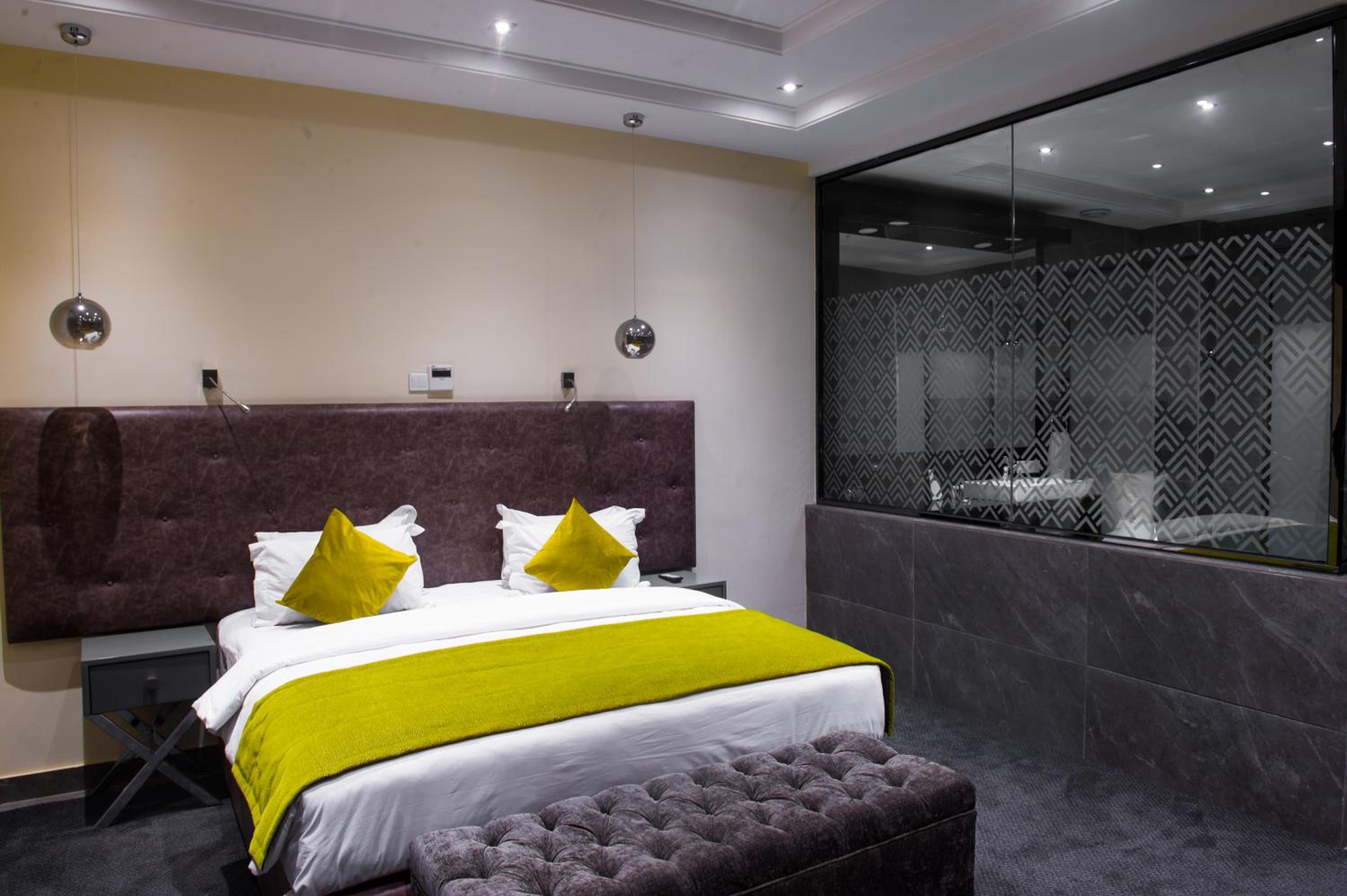 Superior Double Room (Breakfast for 1)