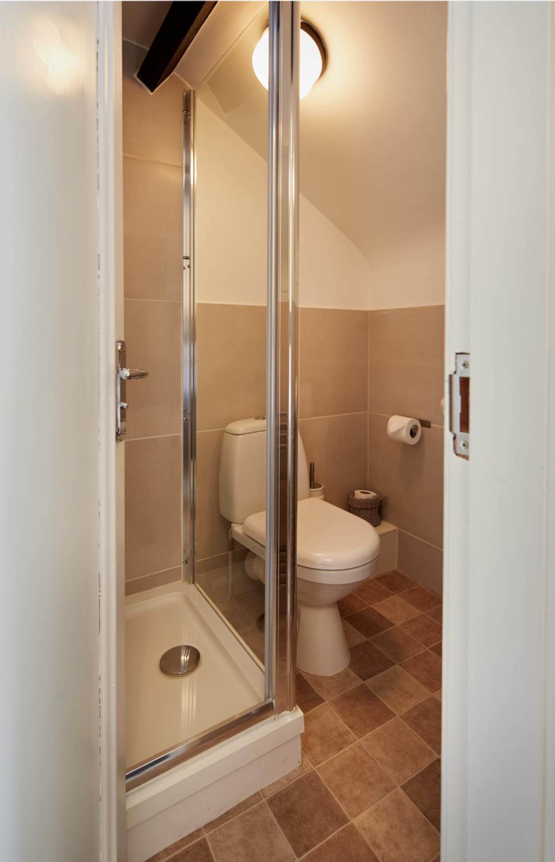 Double or Twin Room - Photo 4