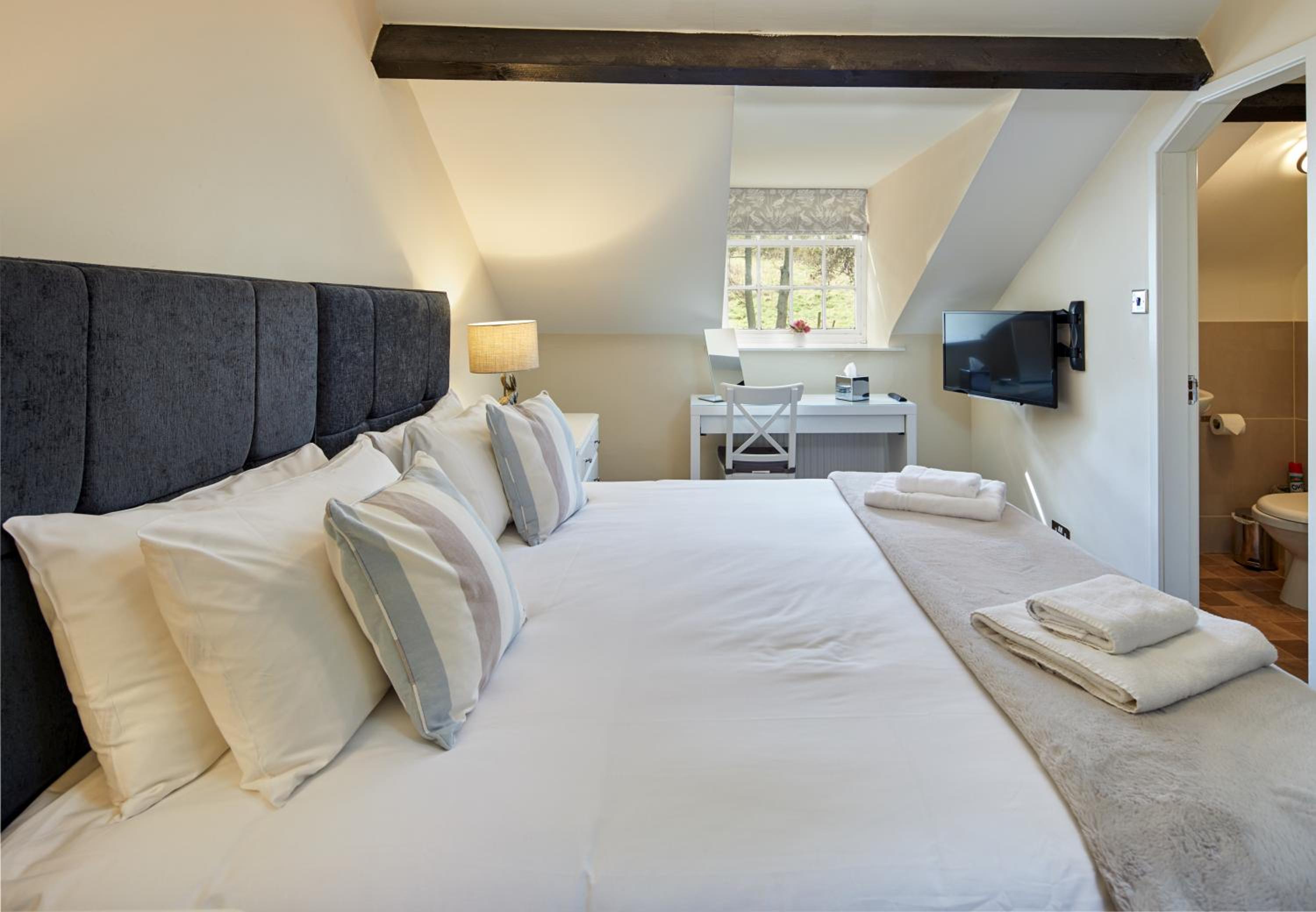 Double or Twin Room - Photo 1
