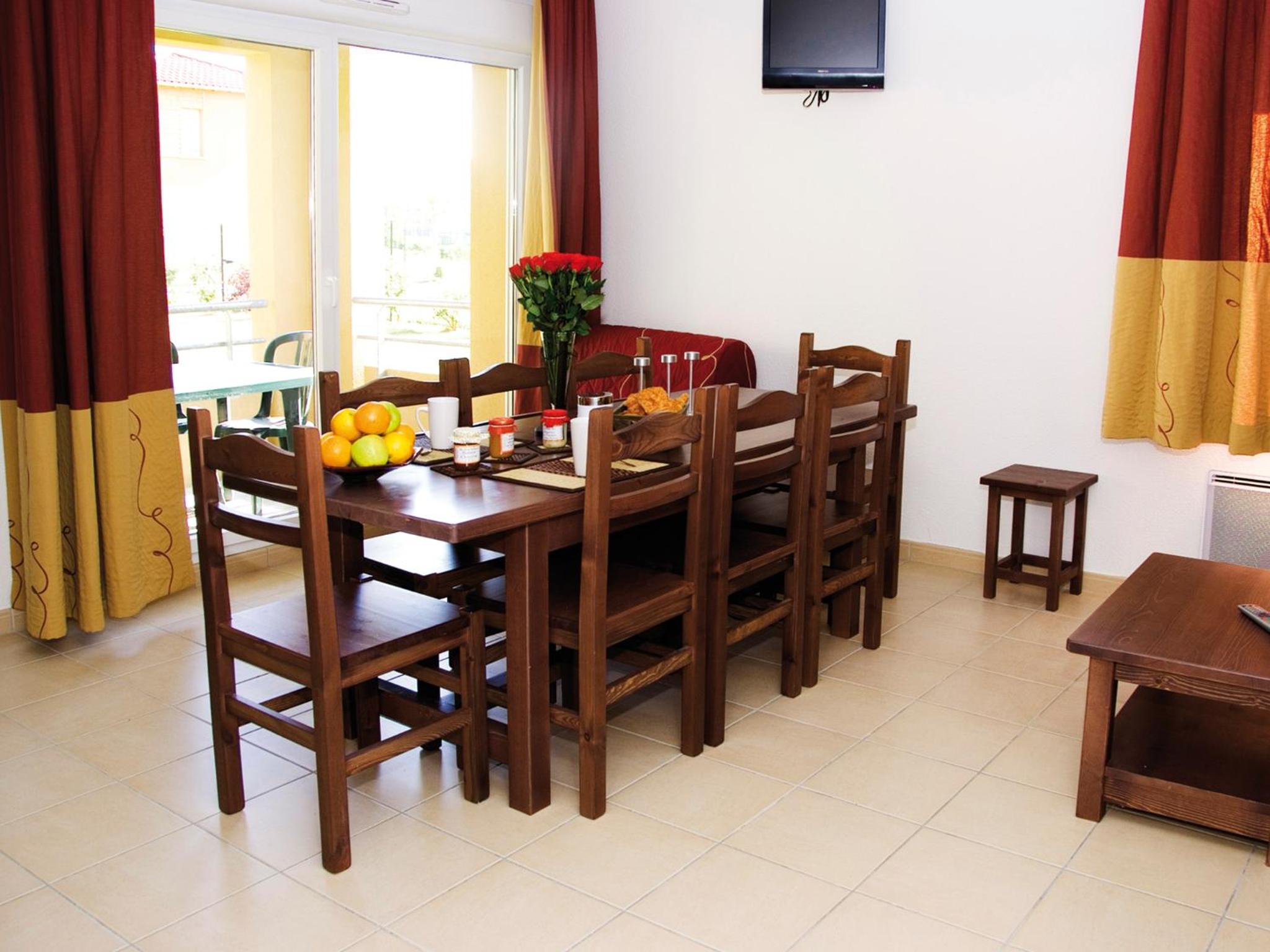 One-Bedroom Apartment (4 Adults)