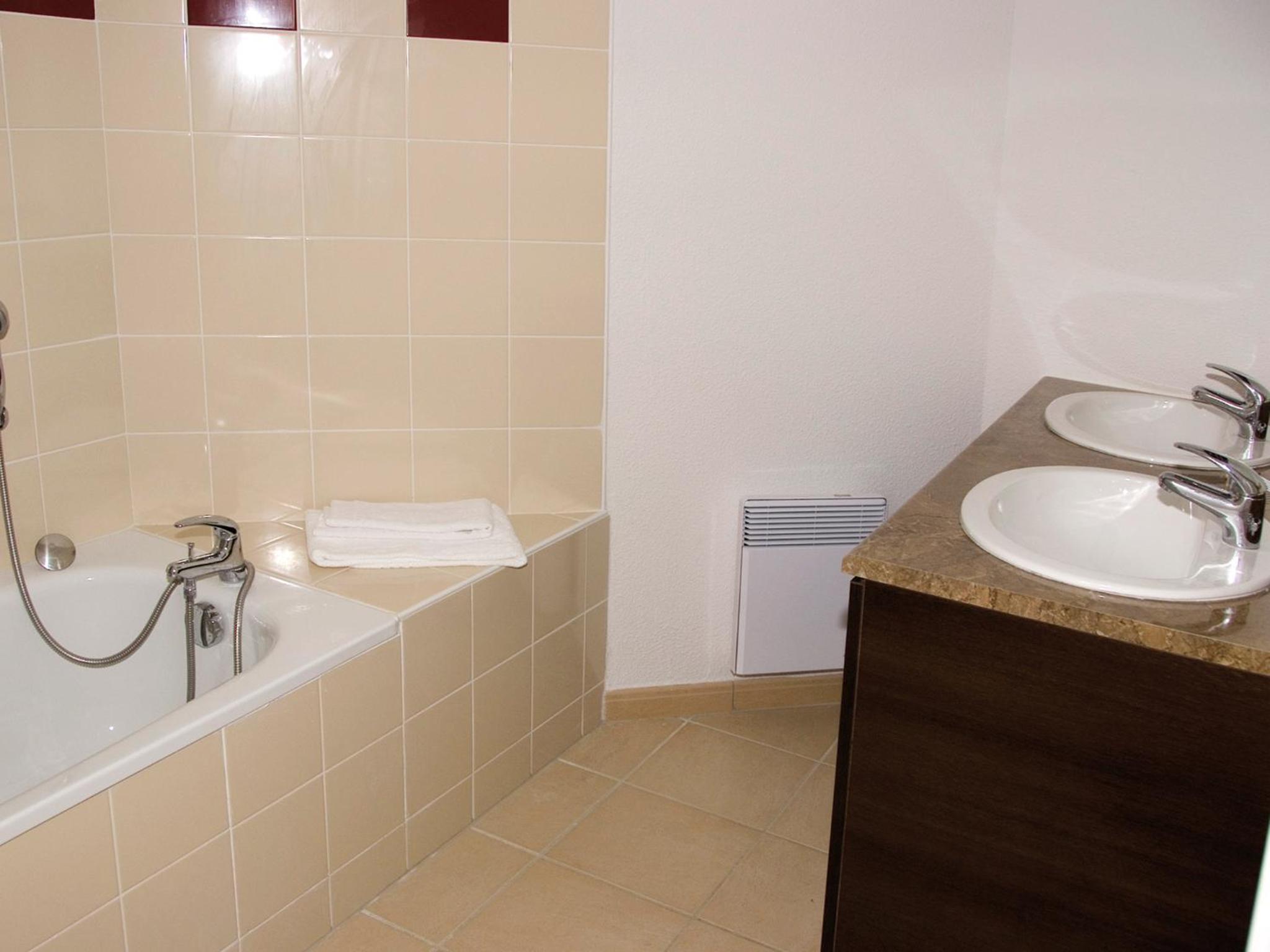 Duplex Two-Bedroom Apartment with Alcove (8 Adults) photo 2