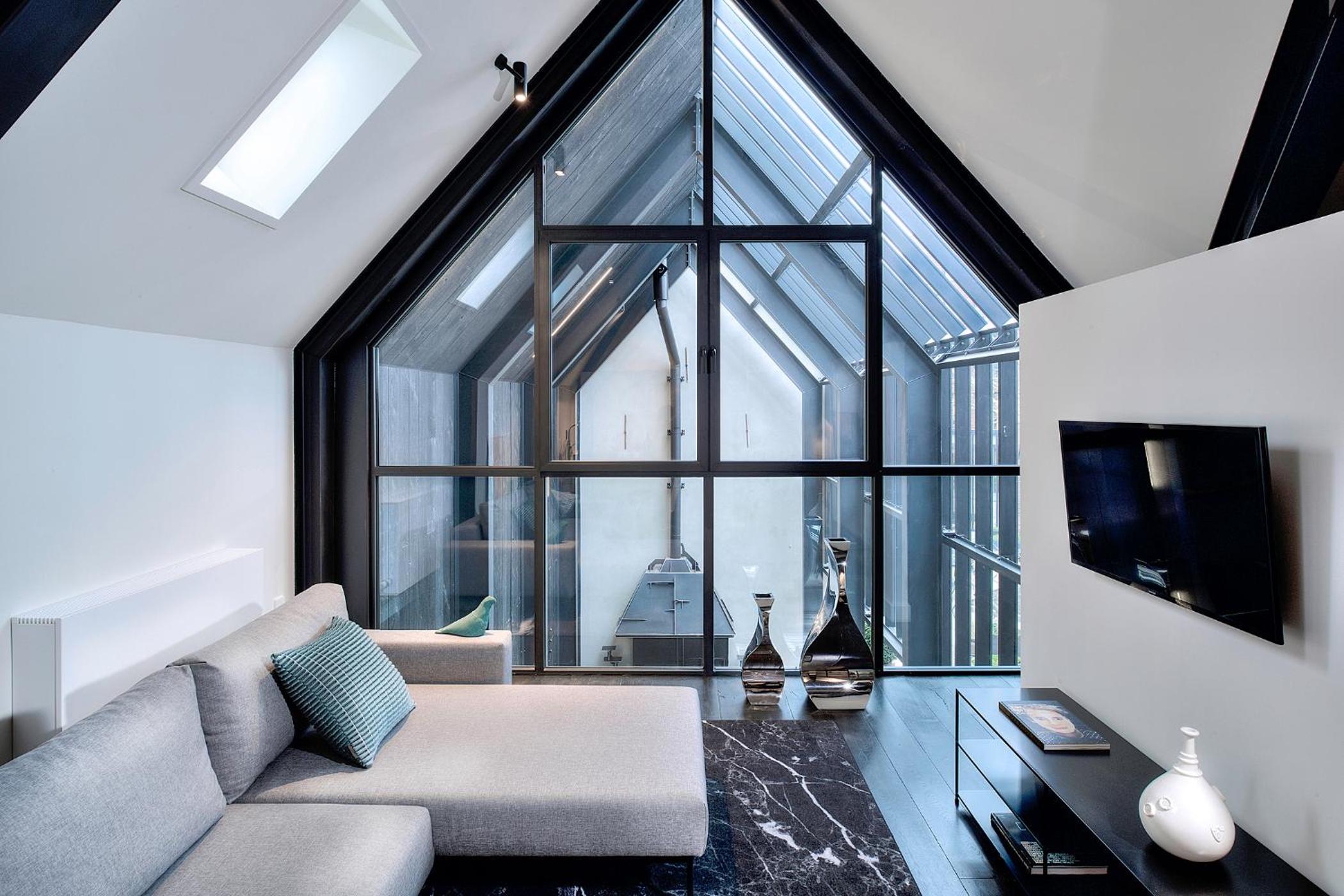 Paljas Loft Suite with Aquamoon Spa Shower and Bath