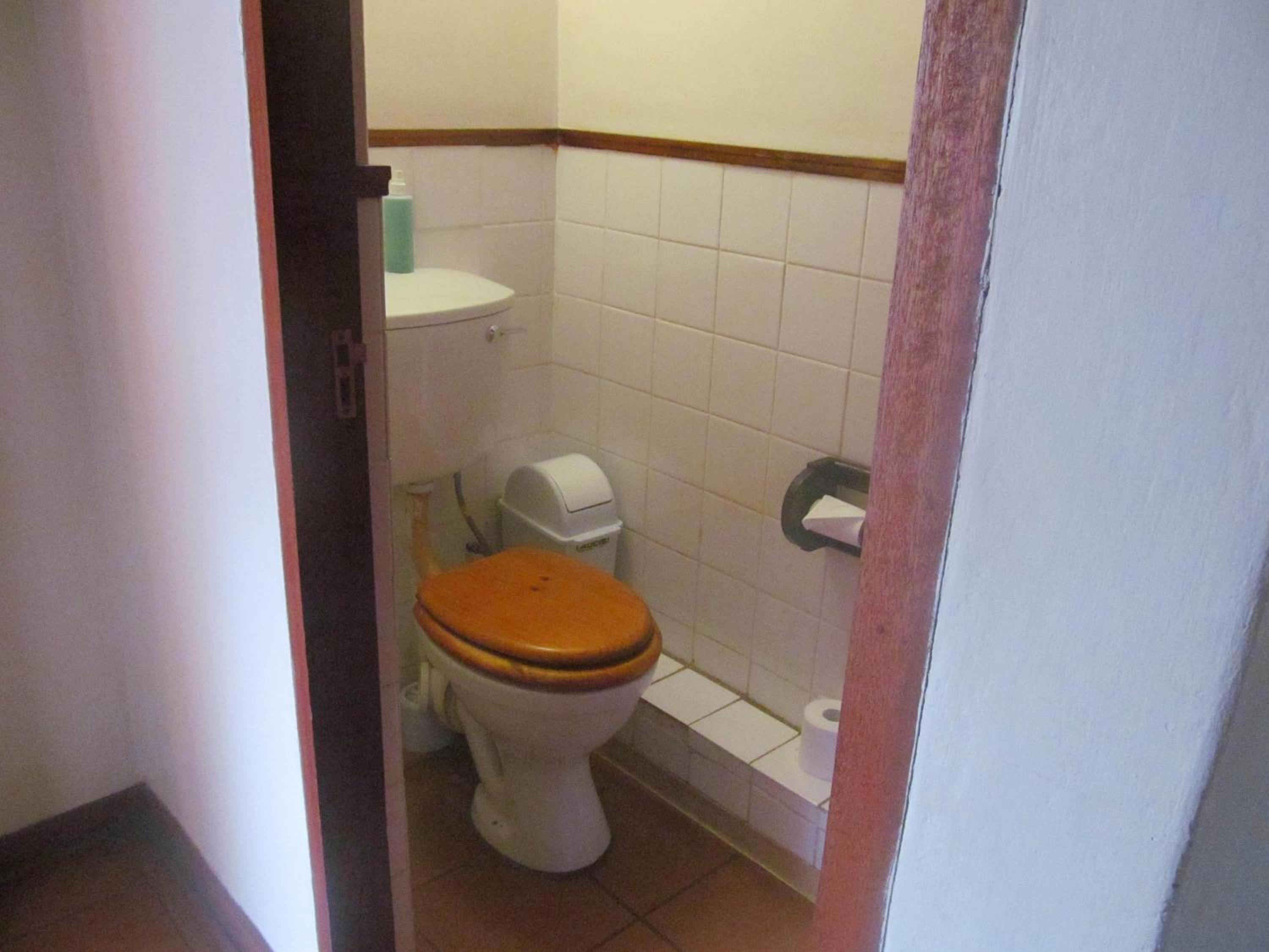 Twin Room with Shower - Photo 3