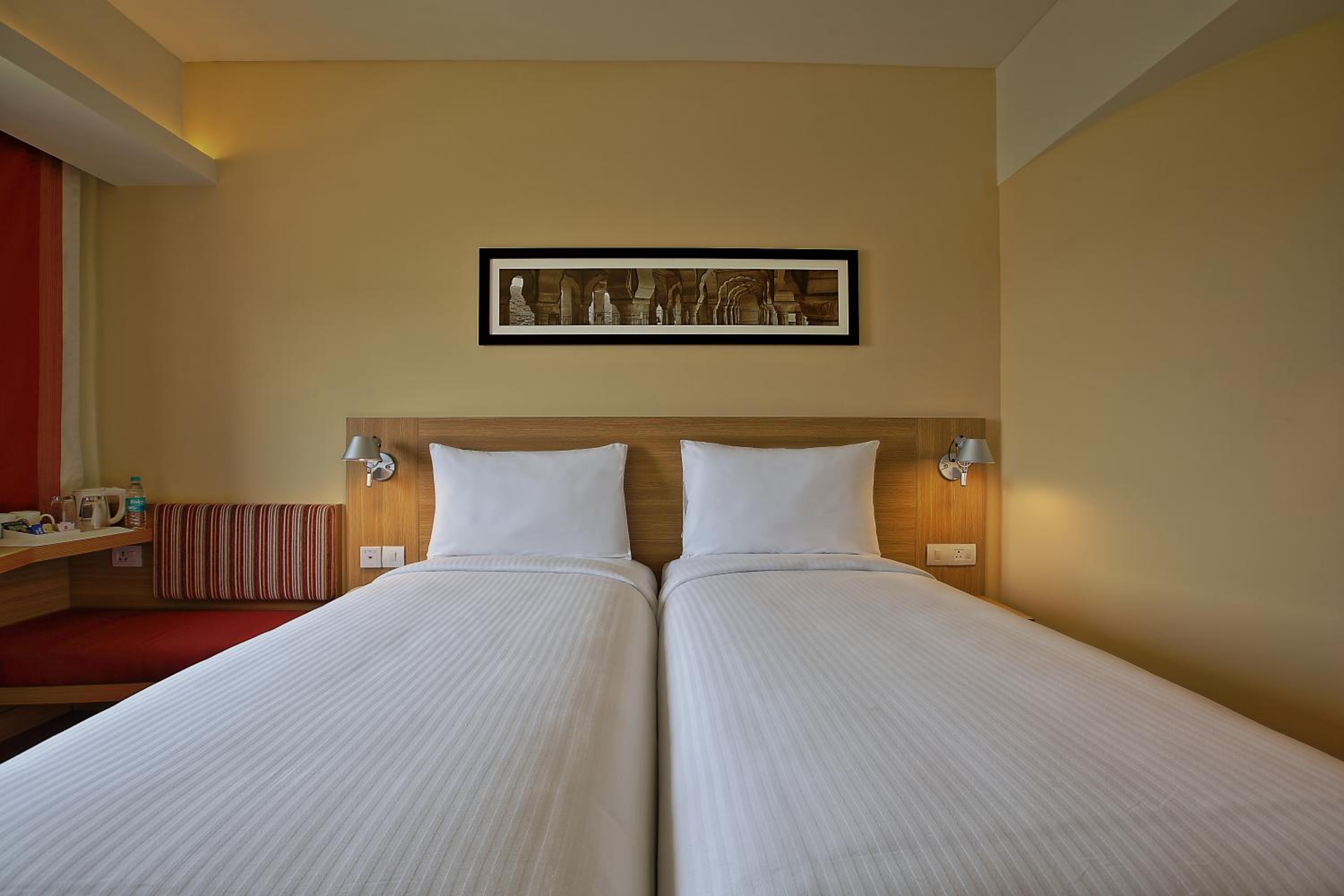 Standard Room Twin Bed - Photo 7
