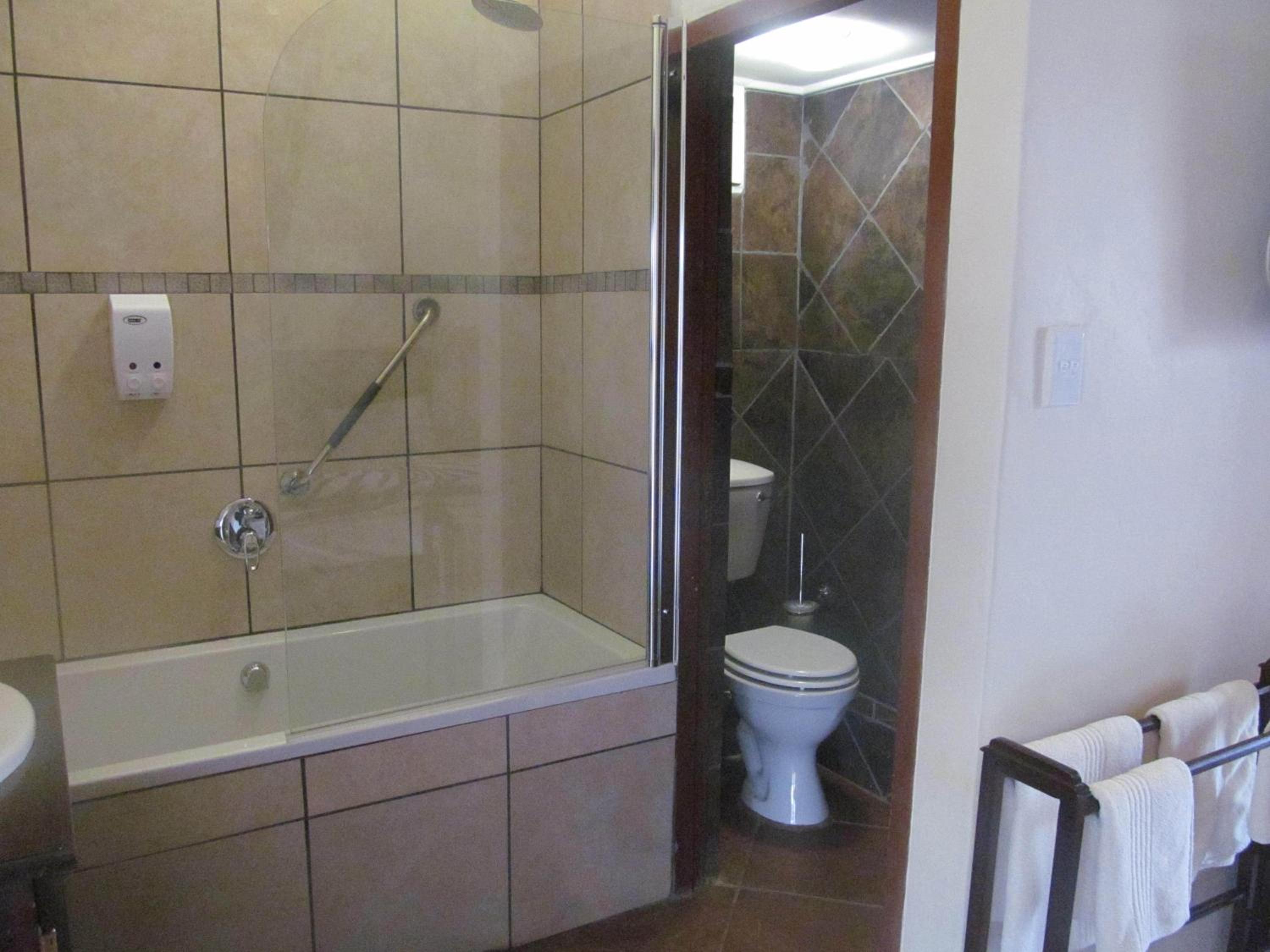 Double or Twin Room with Terrace - Photo 8
