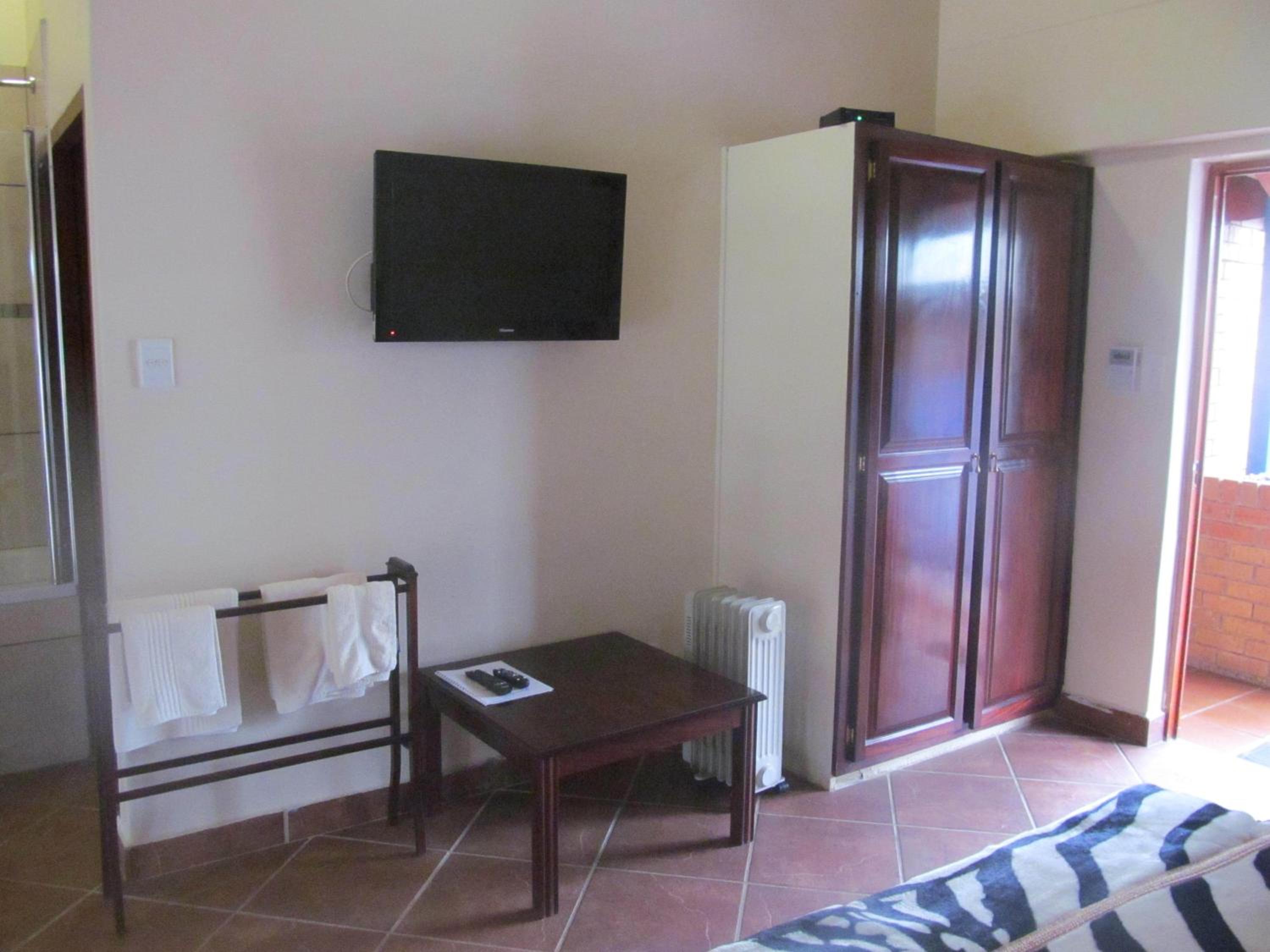 Triple Room - Photo 7