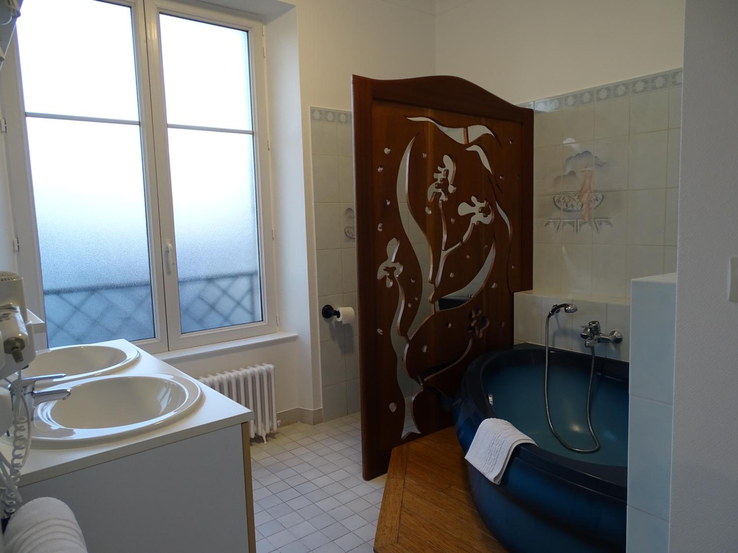 Superior Double Room With Bath photo 3