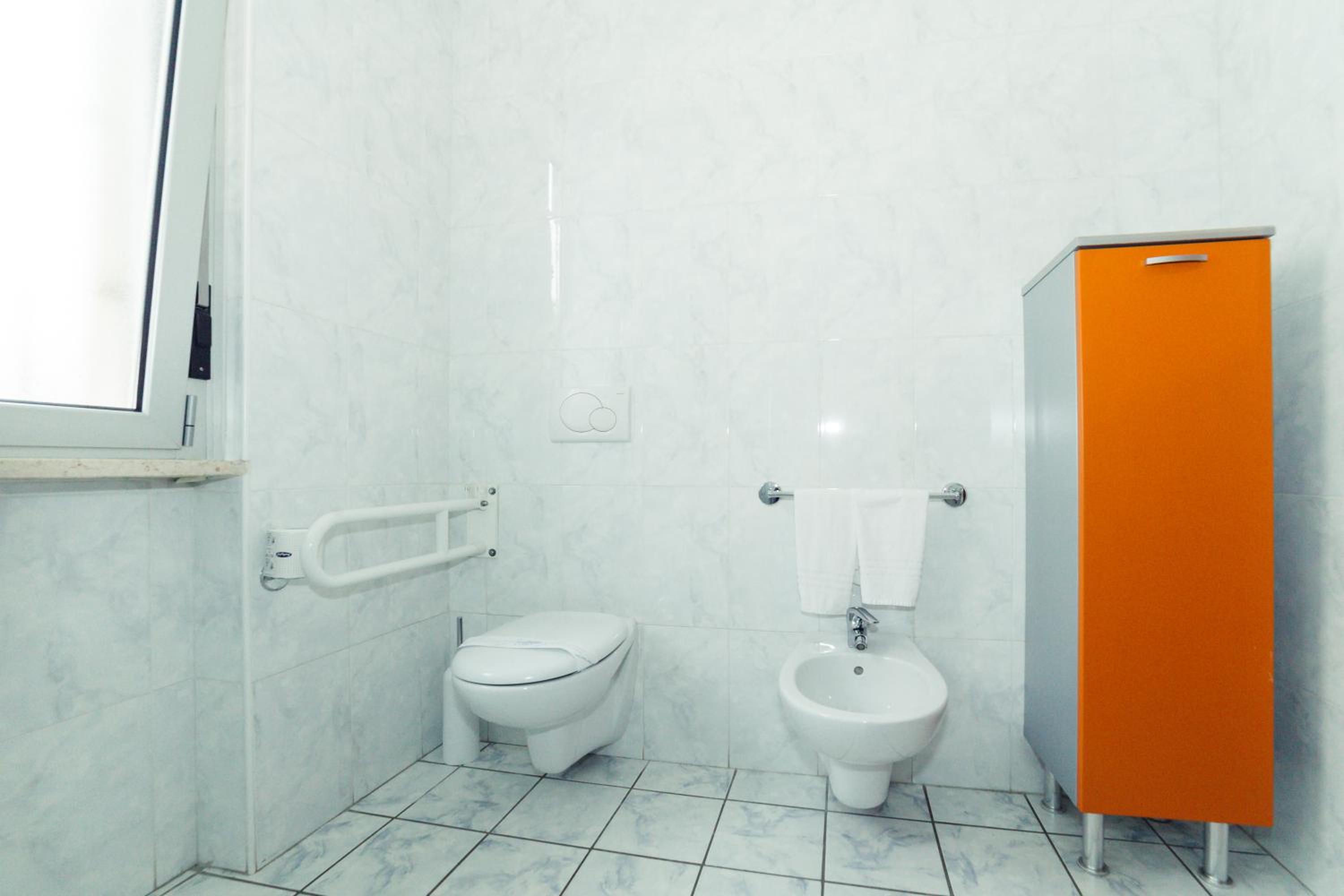 Apartment - Disability Access photo 3