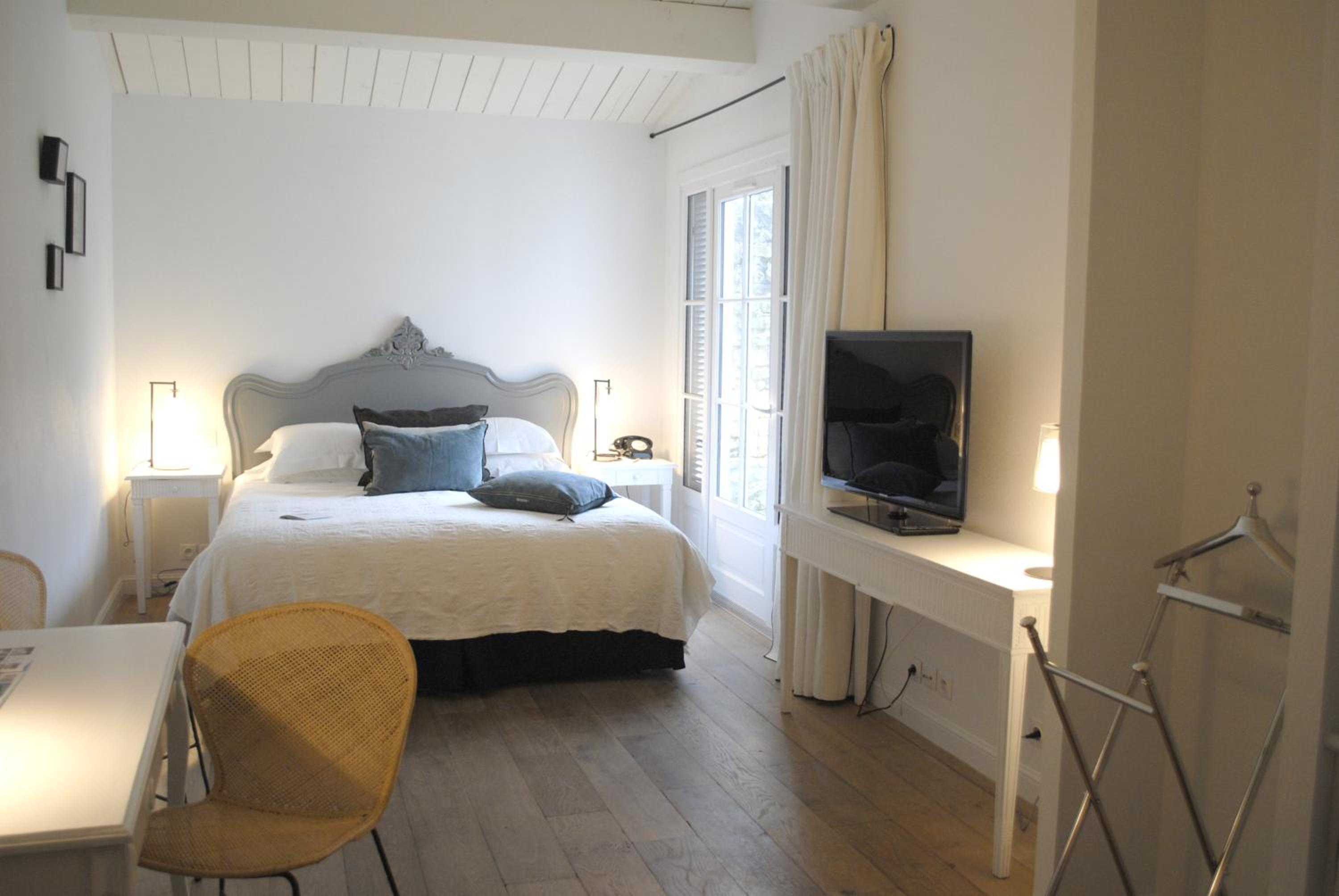 Deluxe Double Room - Photo 2