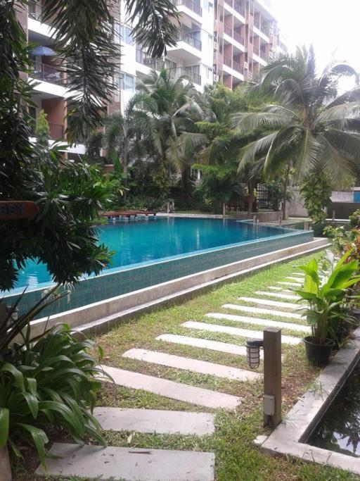 Apartment with Balcony photo 3