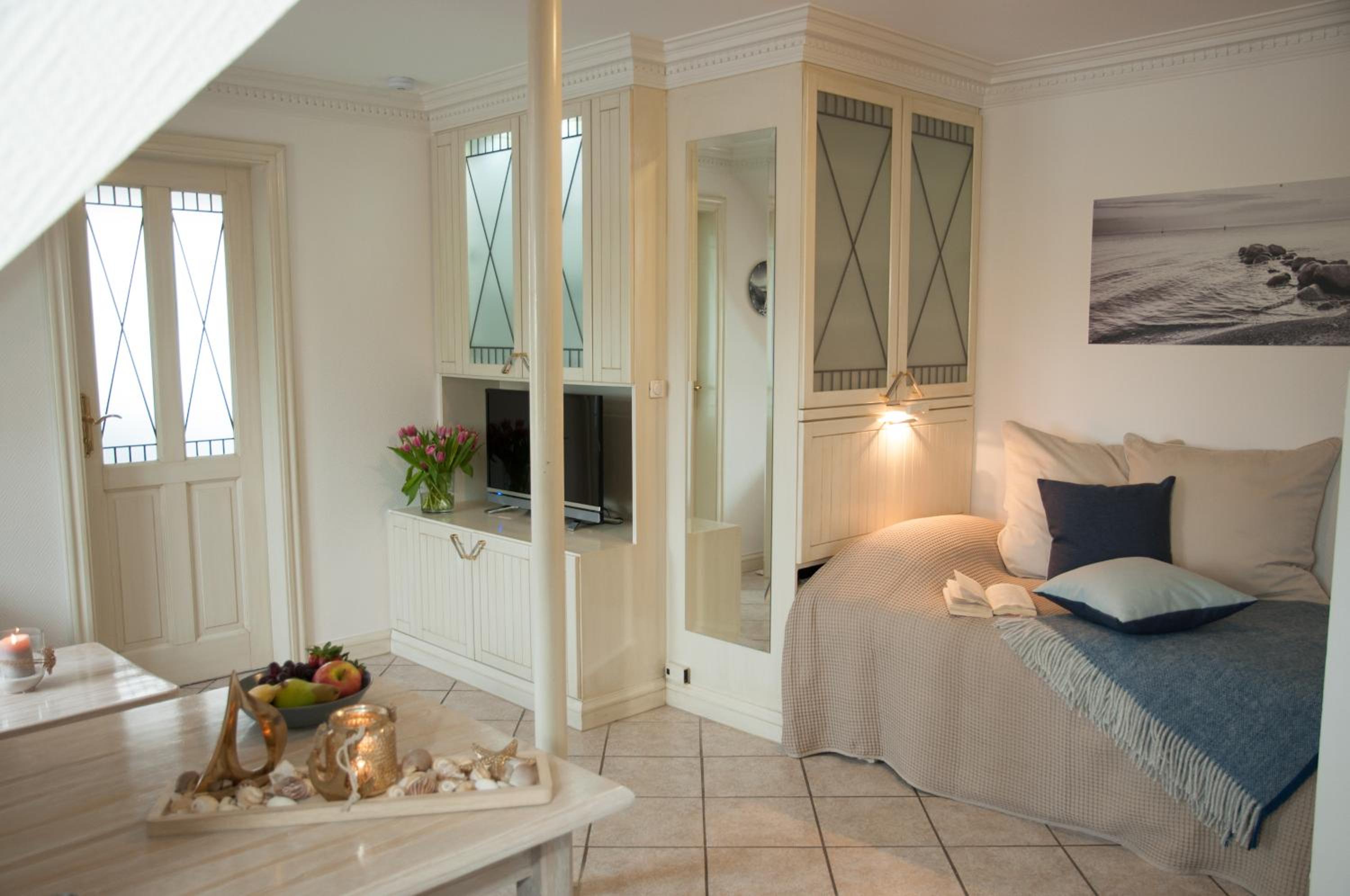 One-Bedroom Apartment (2 People) photo 1