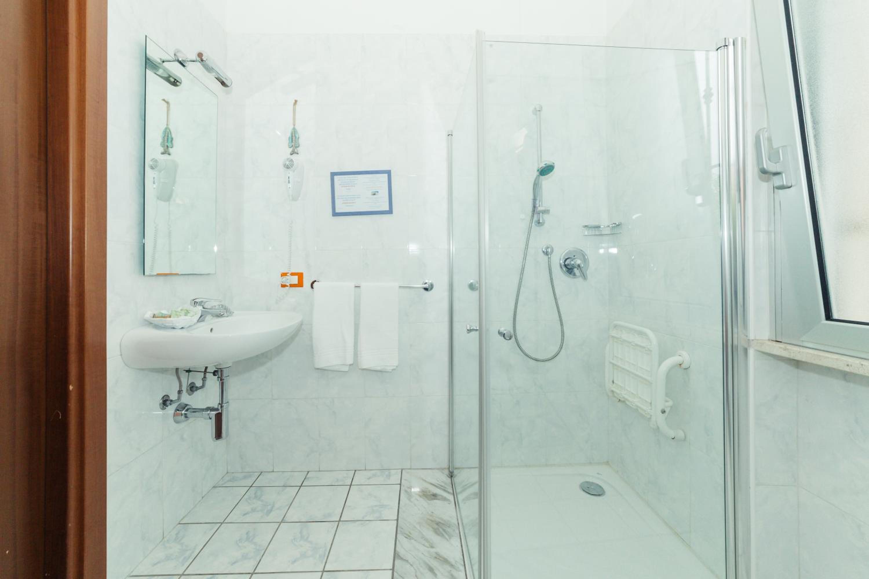 Apartment - Disability Access photo 2