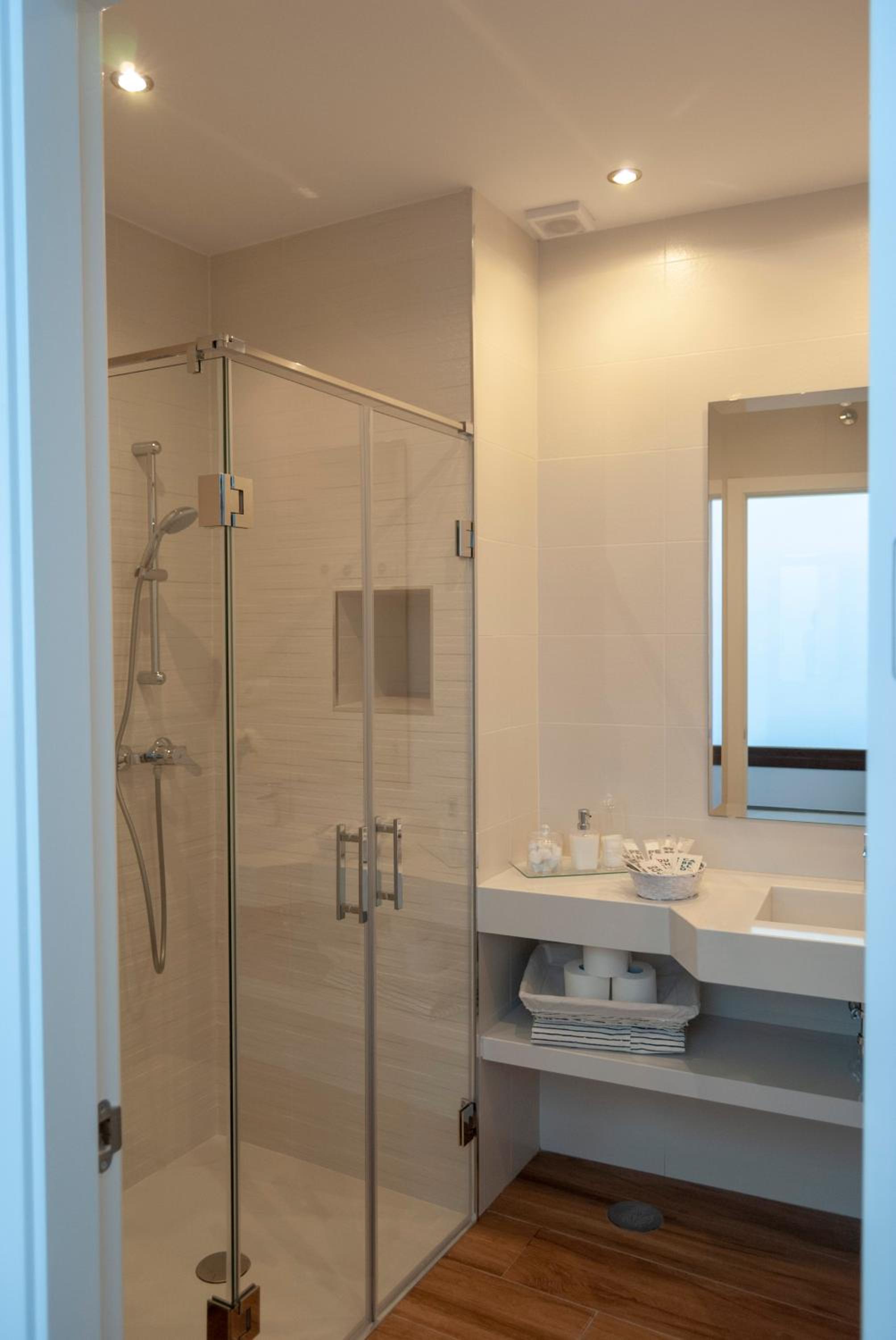 One-Bedroom Apartment - Photo 12