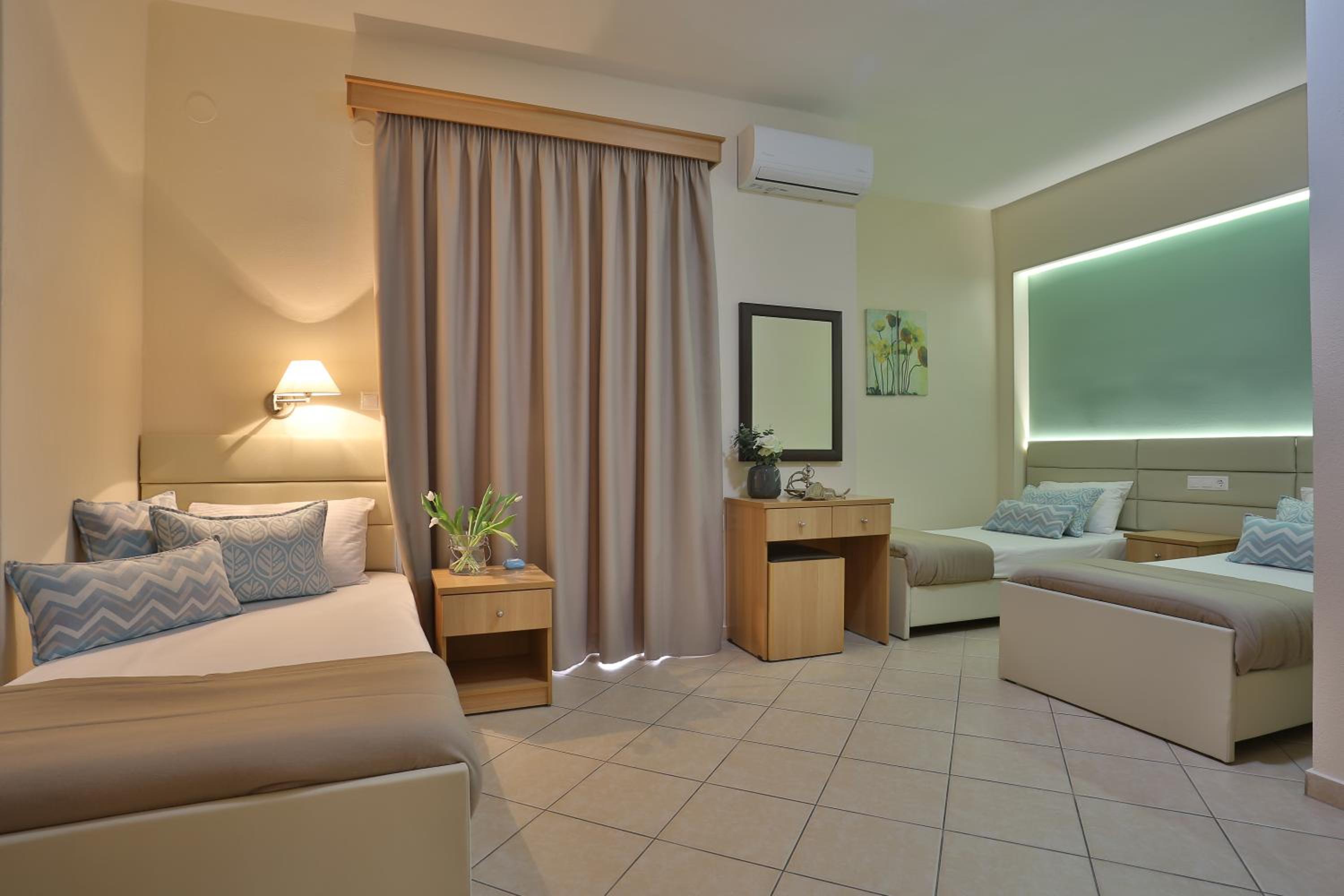 Deluxe Triple Studio with Garden View