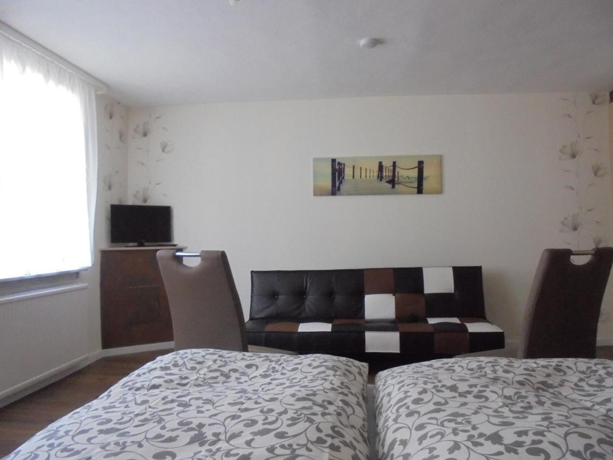 Double or Twin Room with Bathroom photo 3