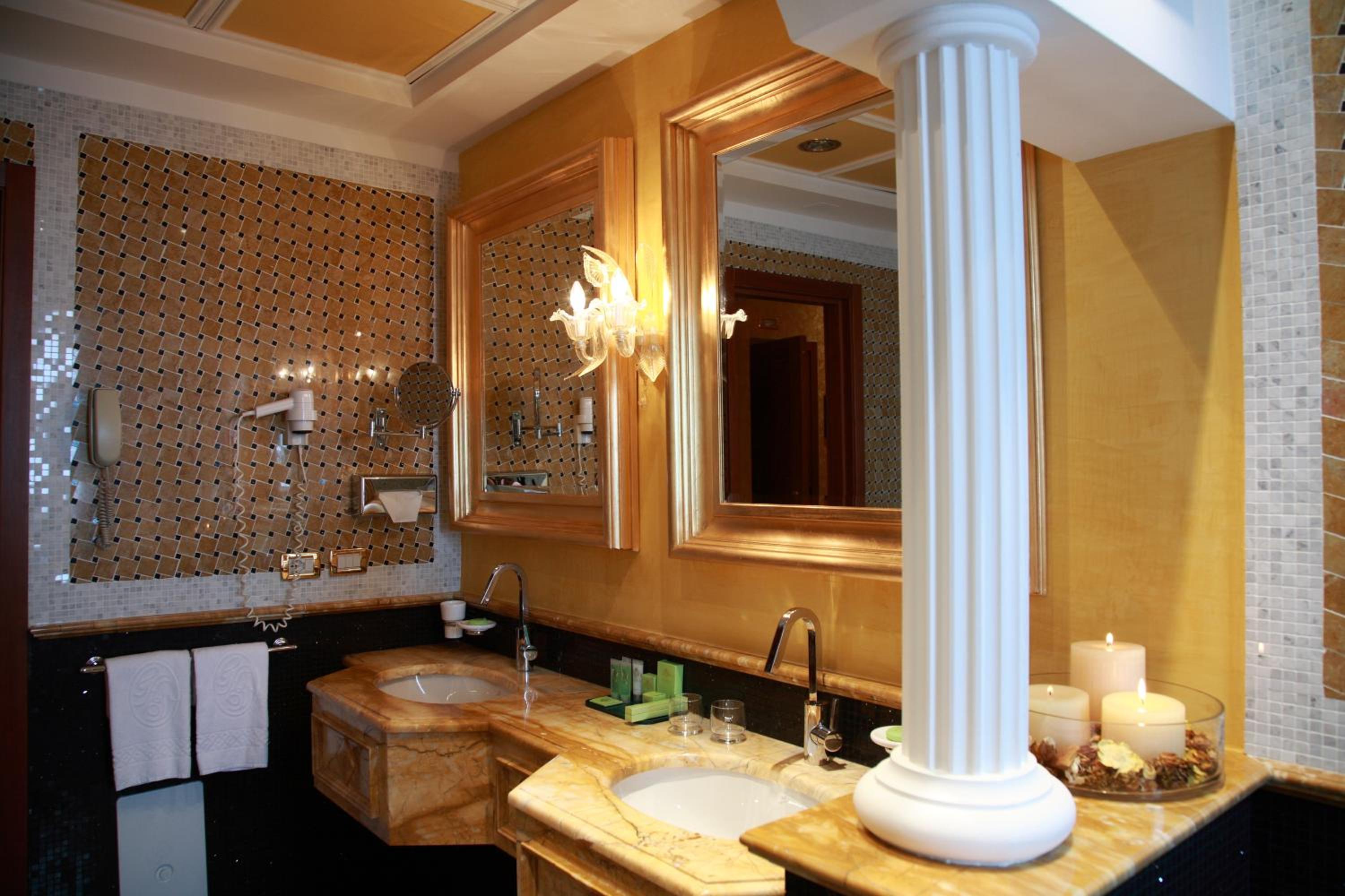 Suite - Photo 5