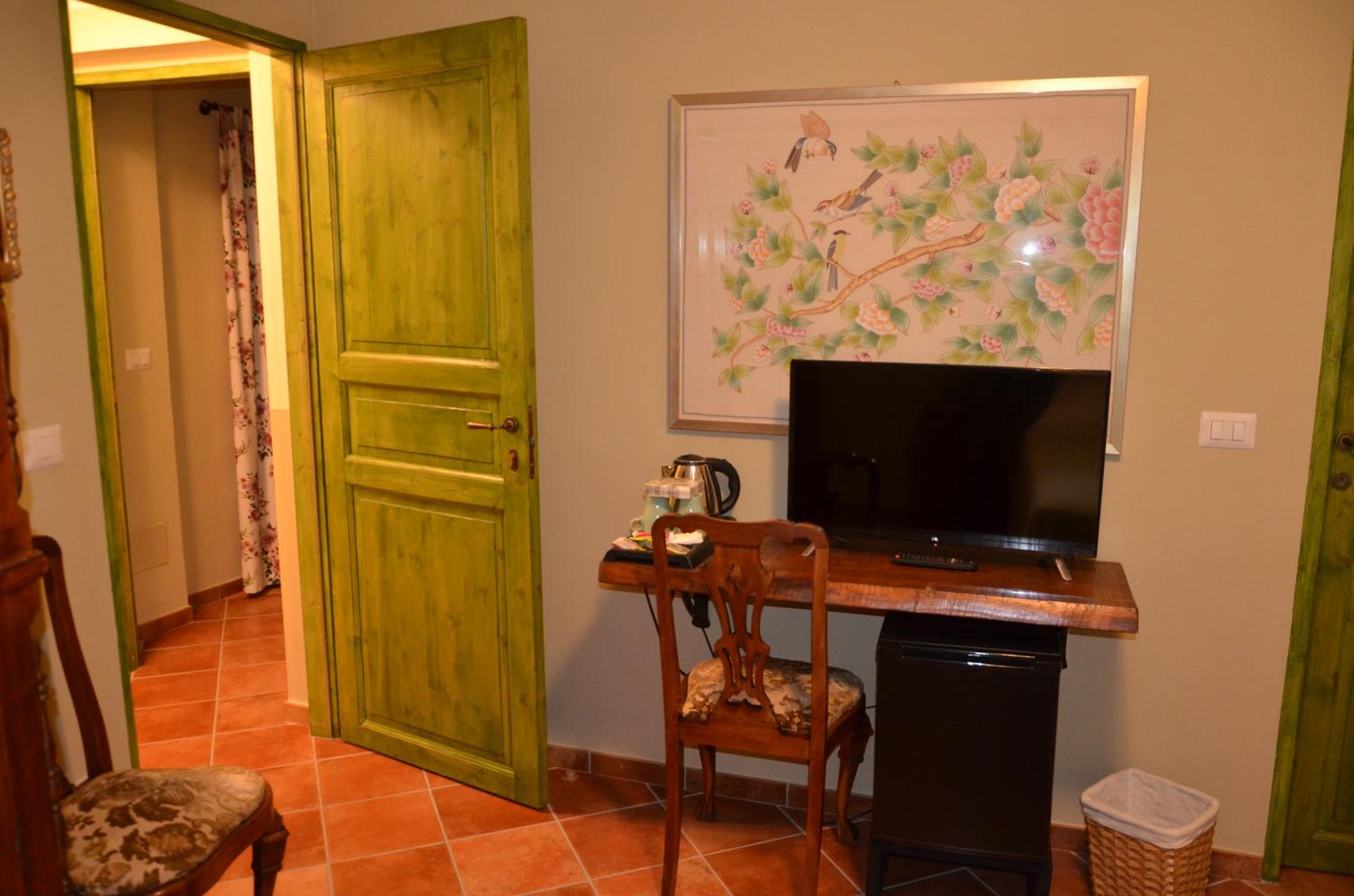 Double Room with Private Bathroom - Photo 1
