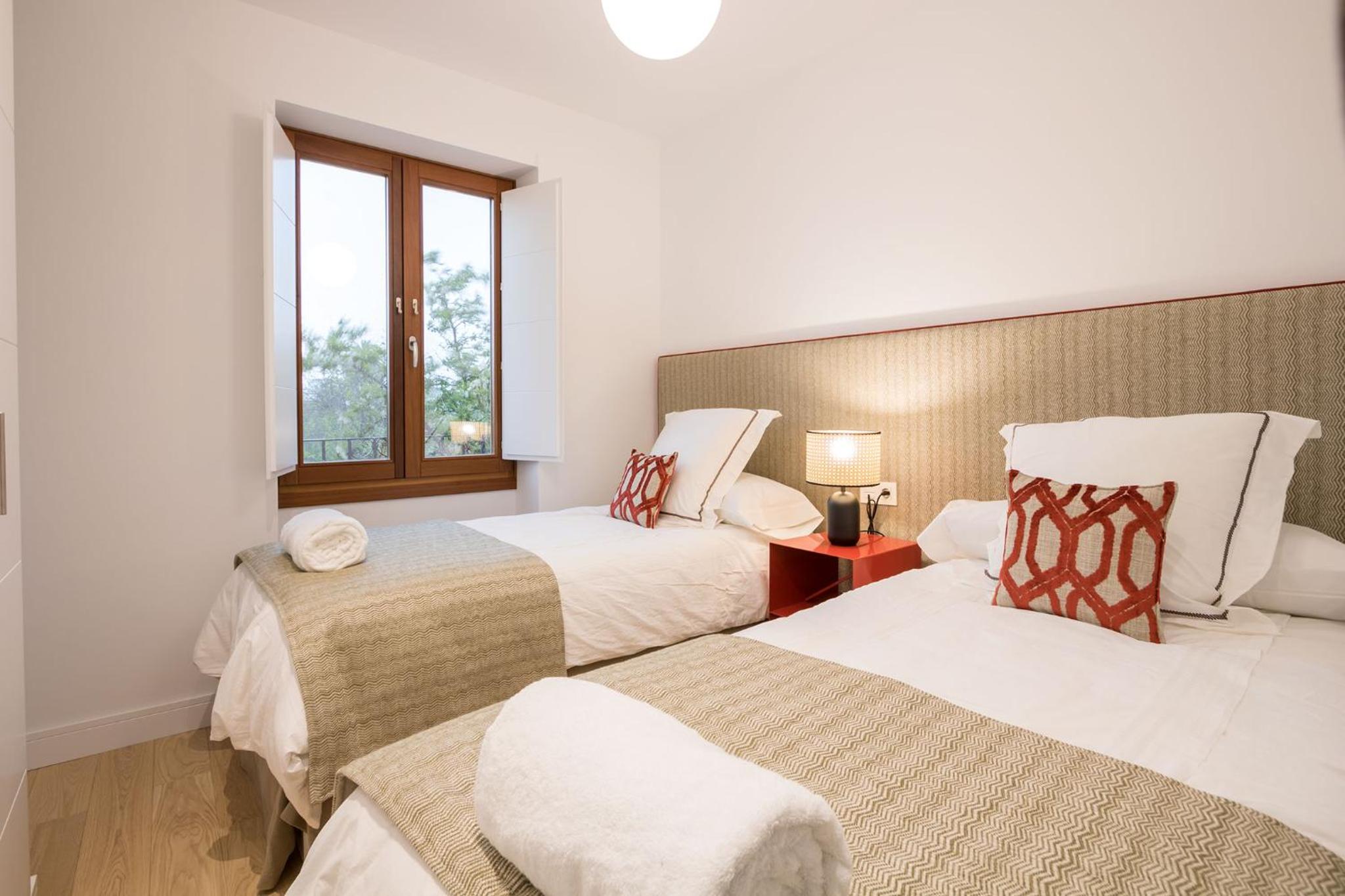 Three-Bedroom Apartment - Photo 19