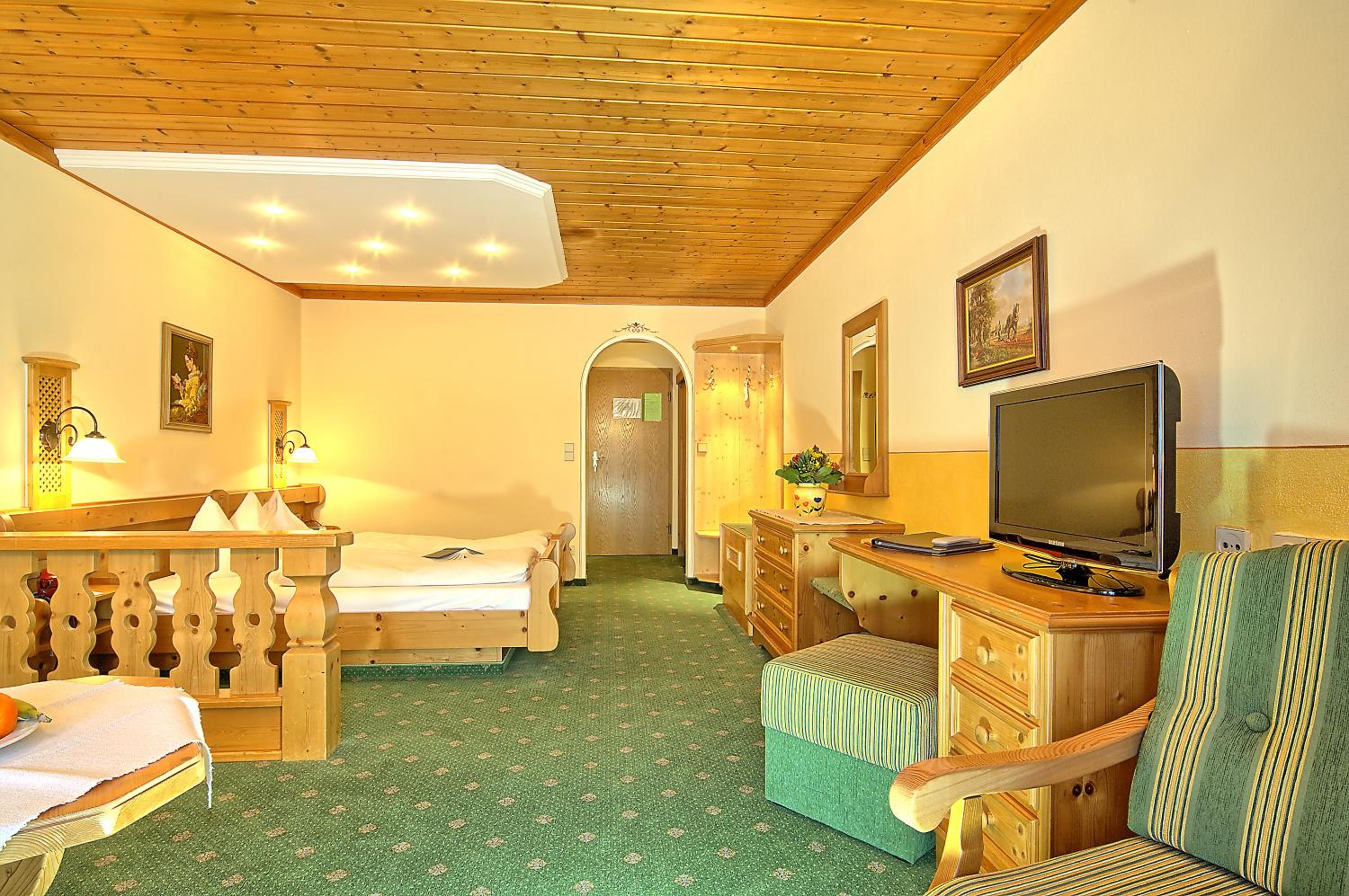 Comfort Double Room with Balcony photo 2