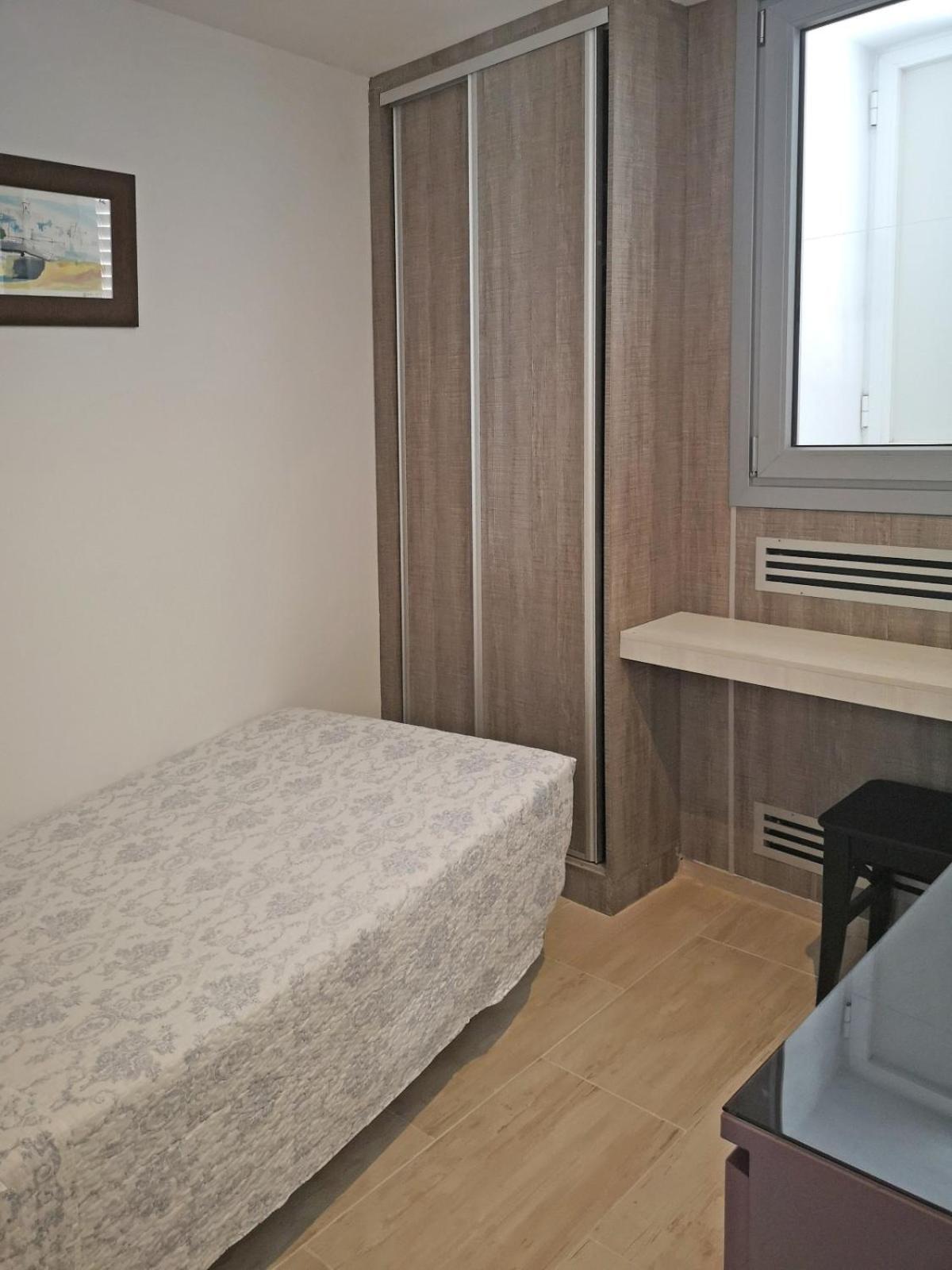 Single Room photo 2