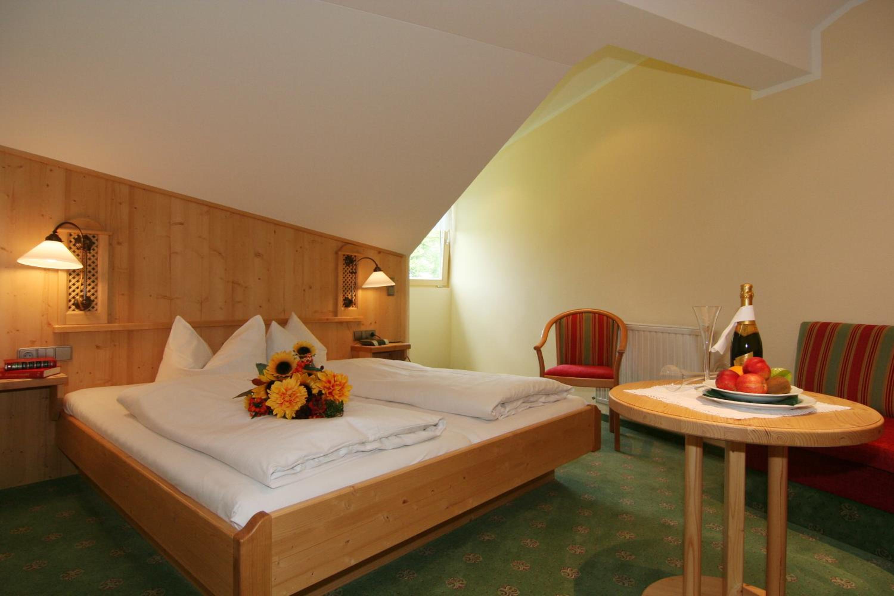 Standard Double Room without Balcony photo 2