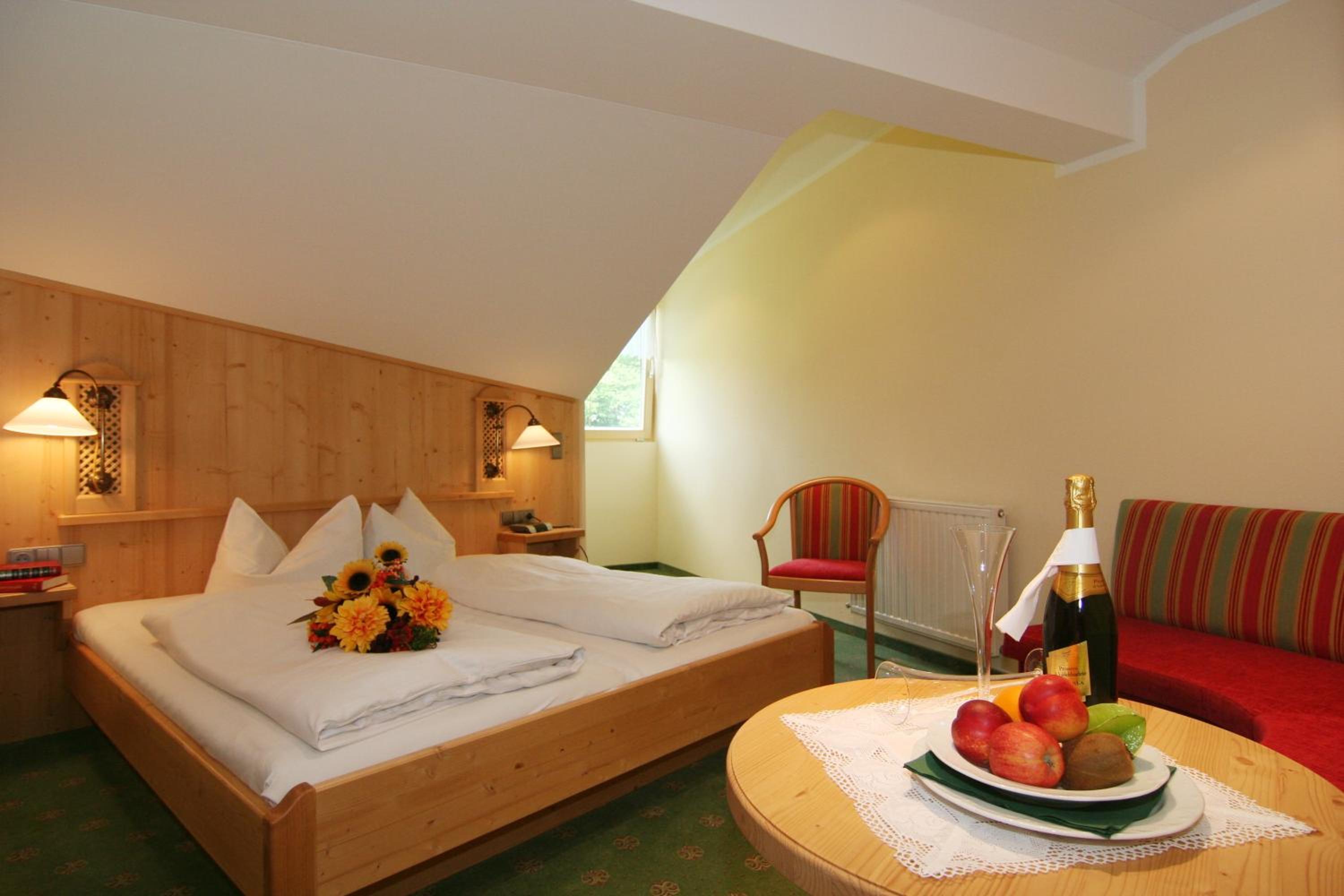Standard Double Room without Balcony photo 3