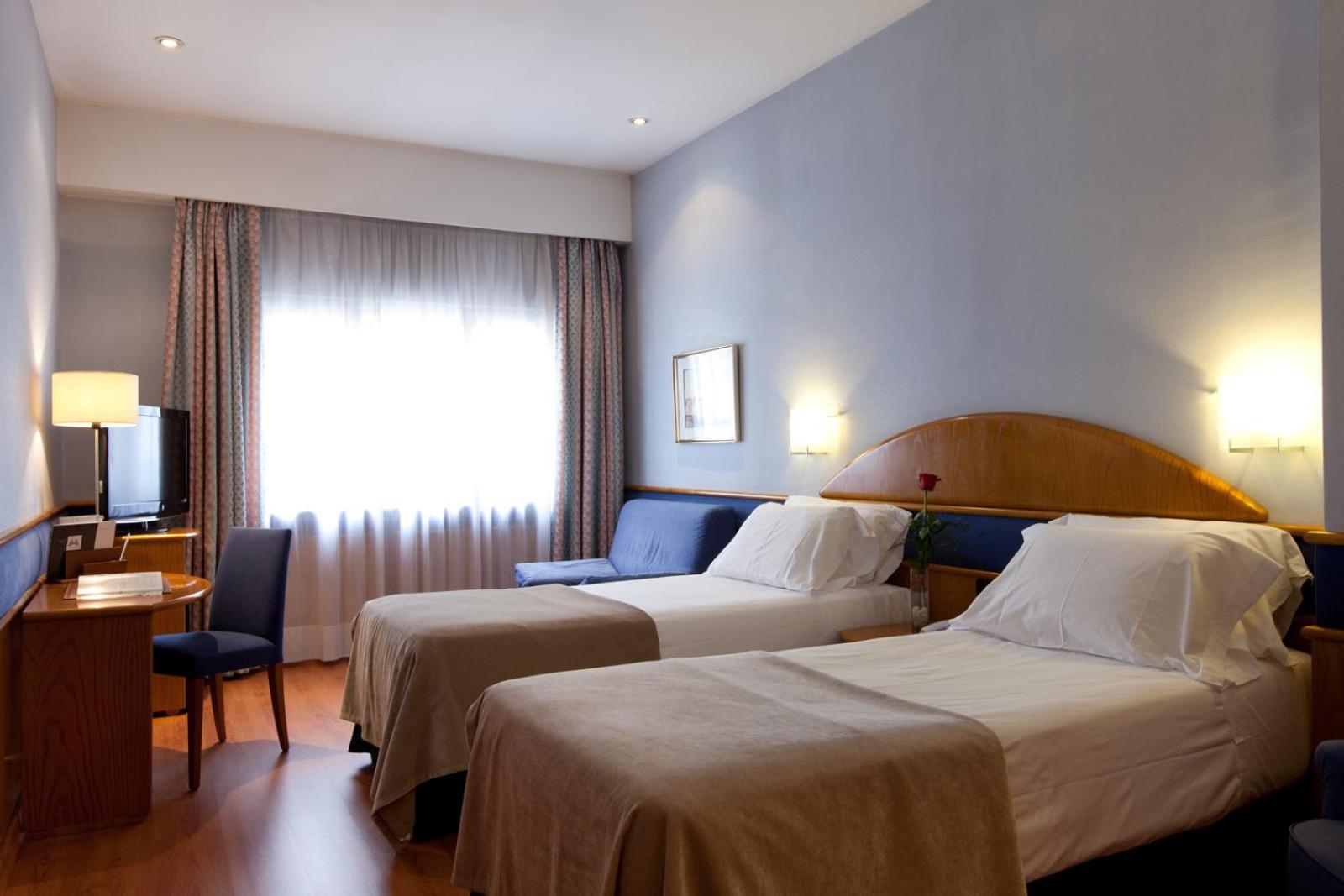 Double or Twin Room - Photo 2