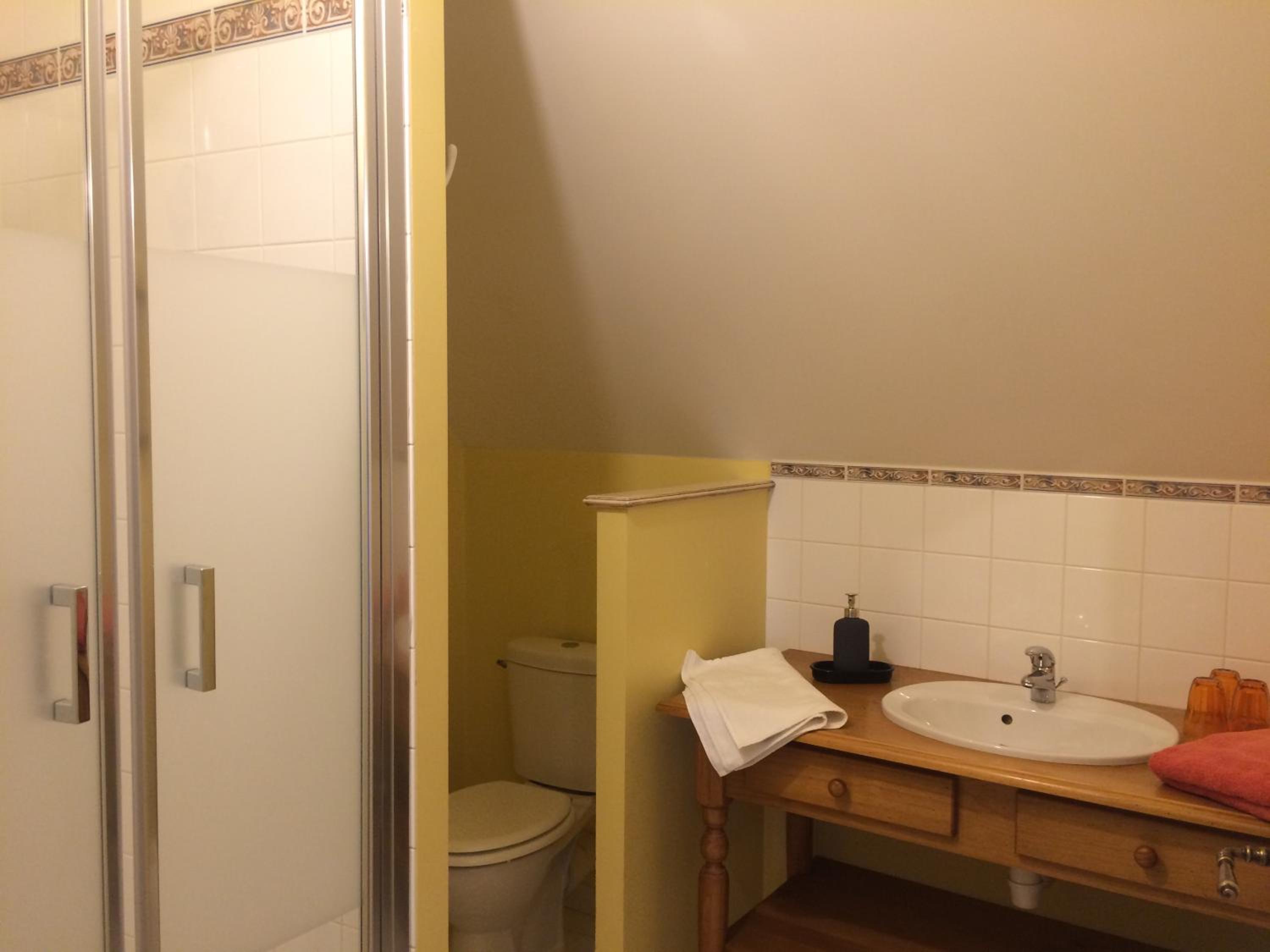 Triple Room with Shower - Photo 2