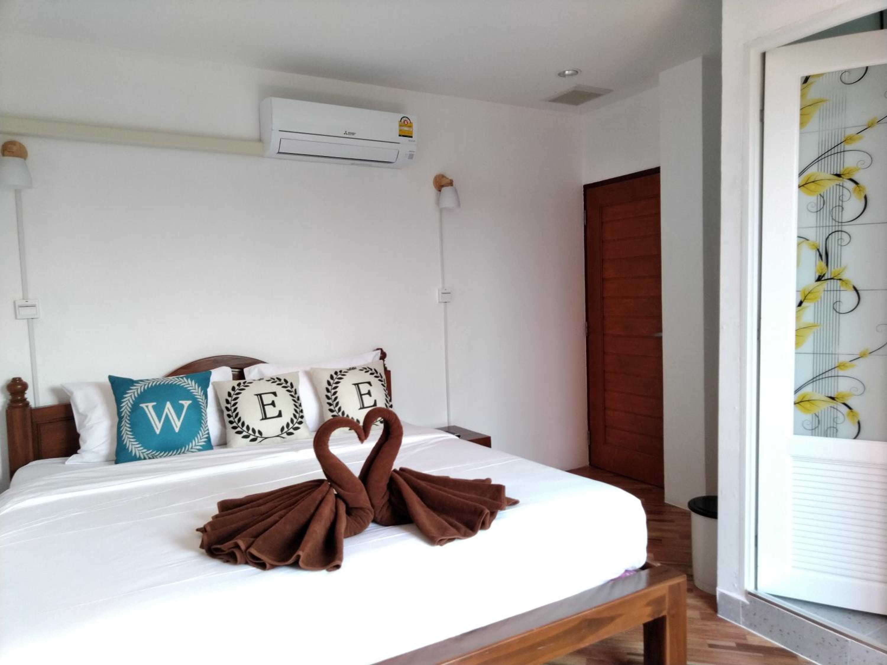 Standard Double Room - Photo 6