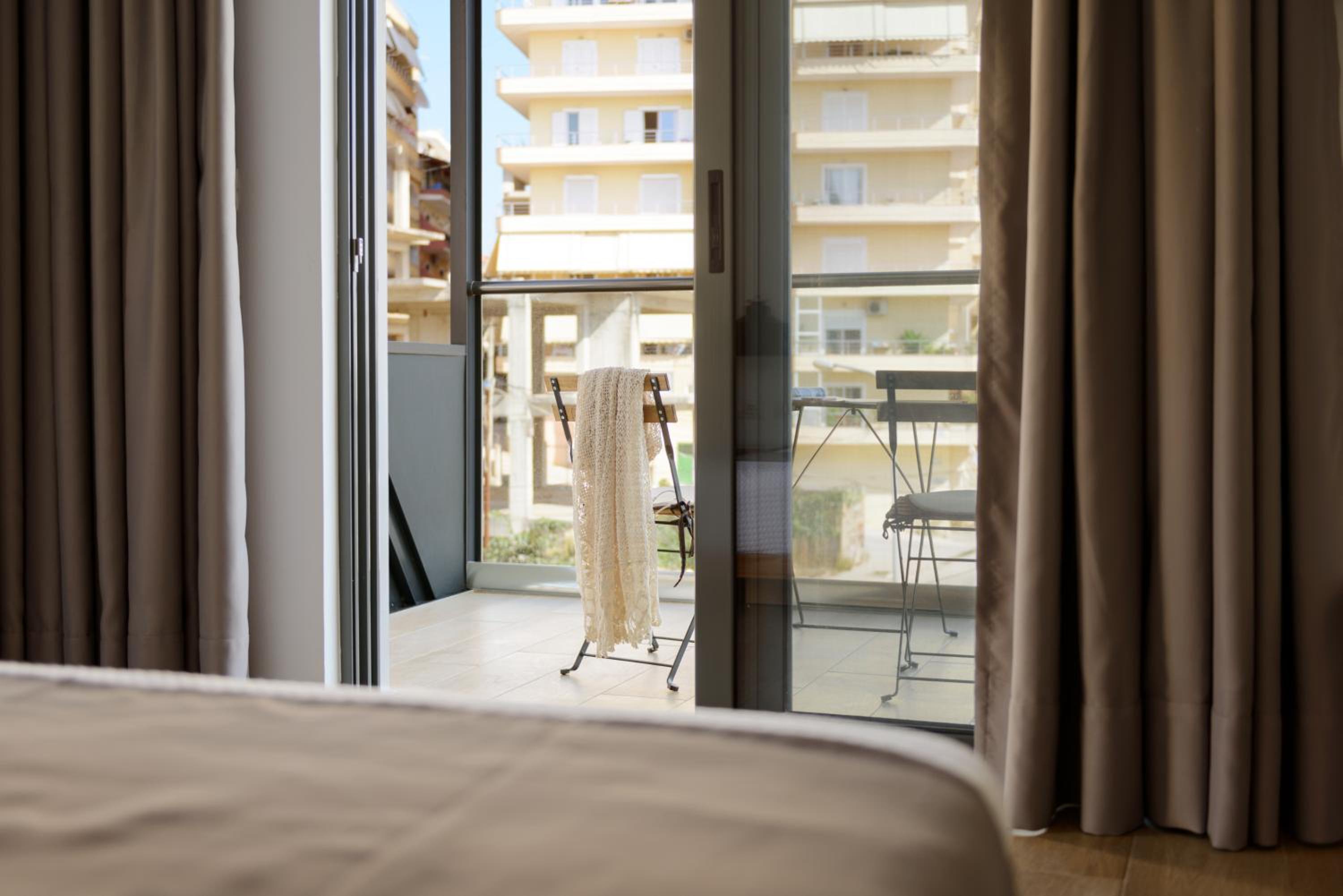 Deluxe Double Room with Side Sea View photo 3