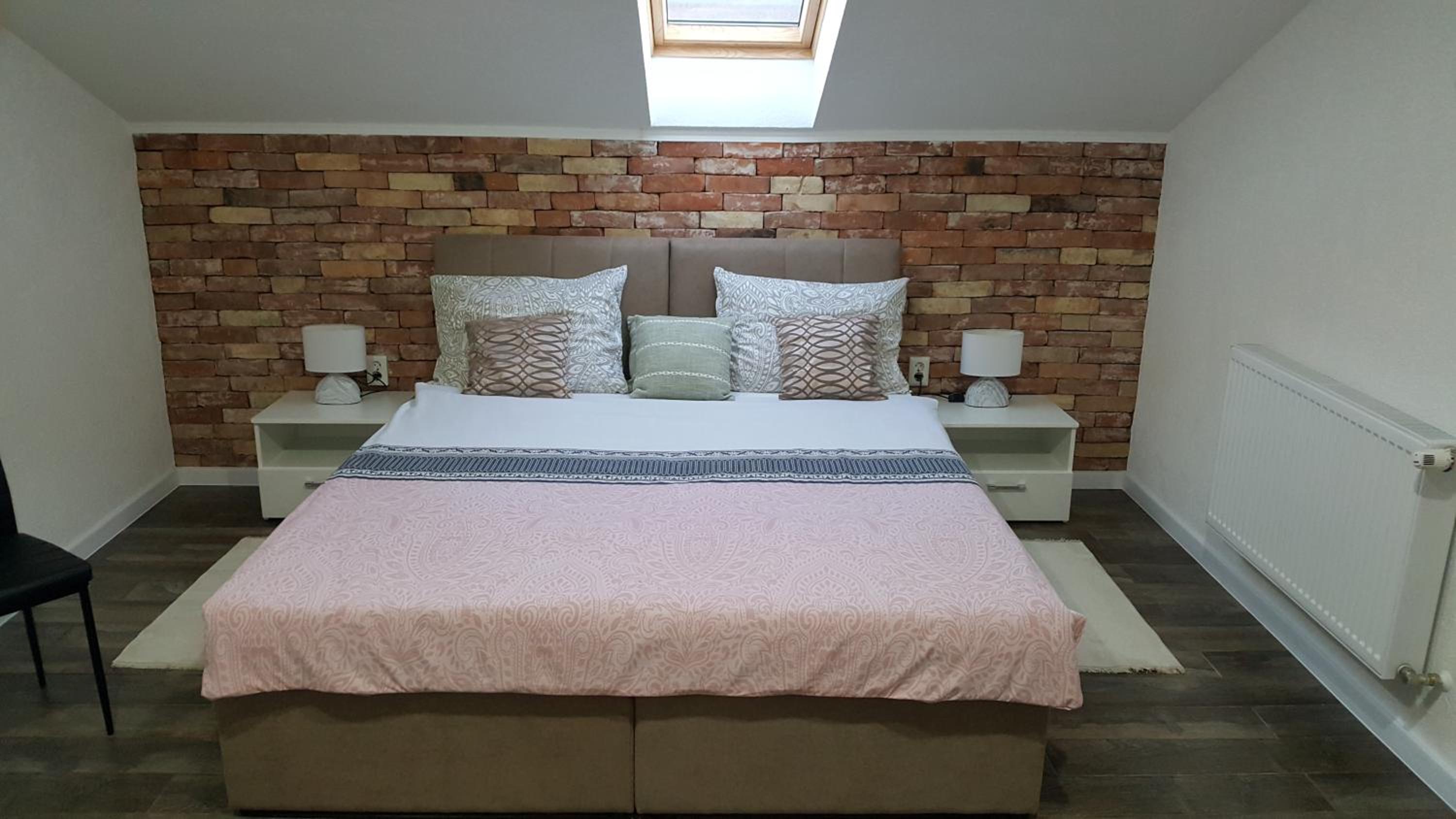 Double or Twin Room with Mountain View