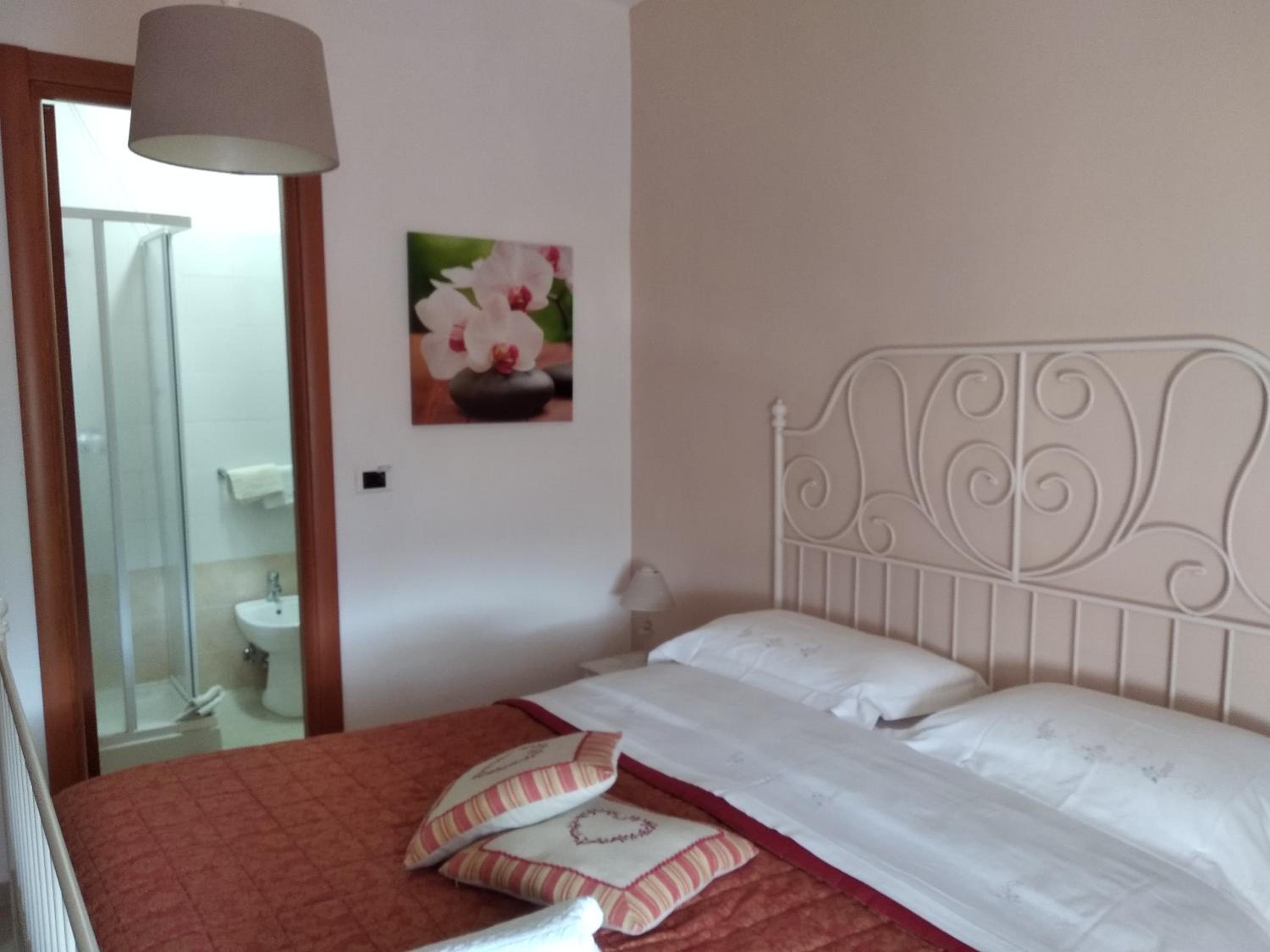 Double Room with Terrace - Photo 16