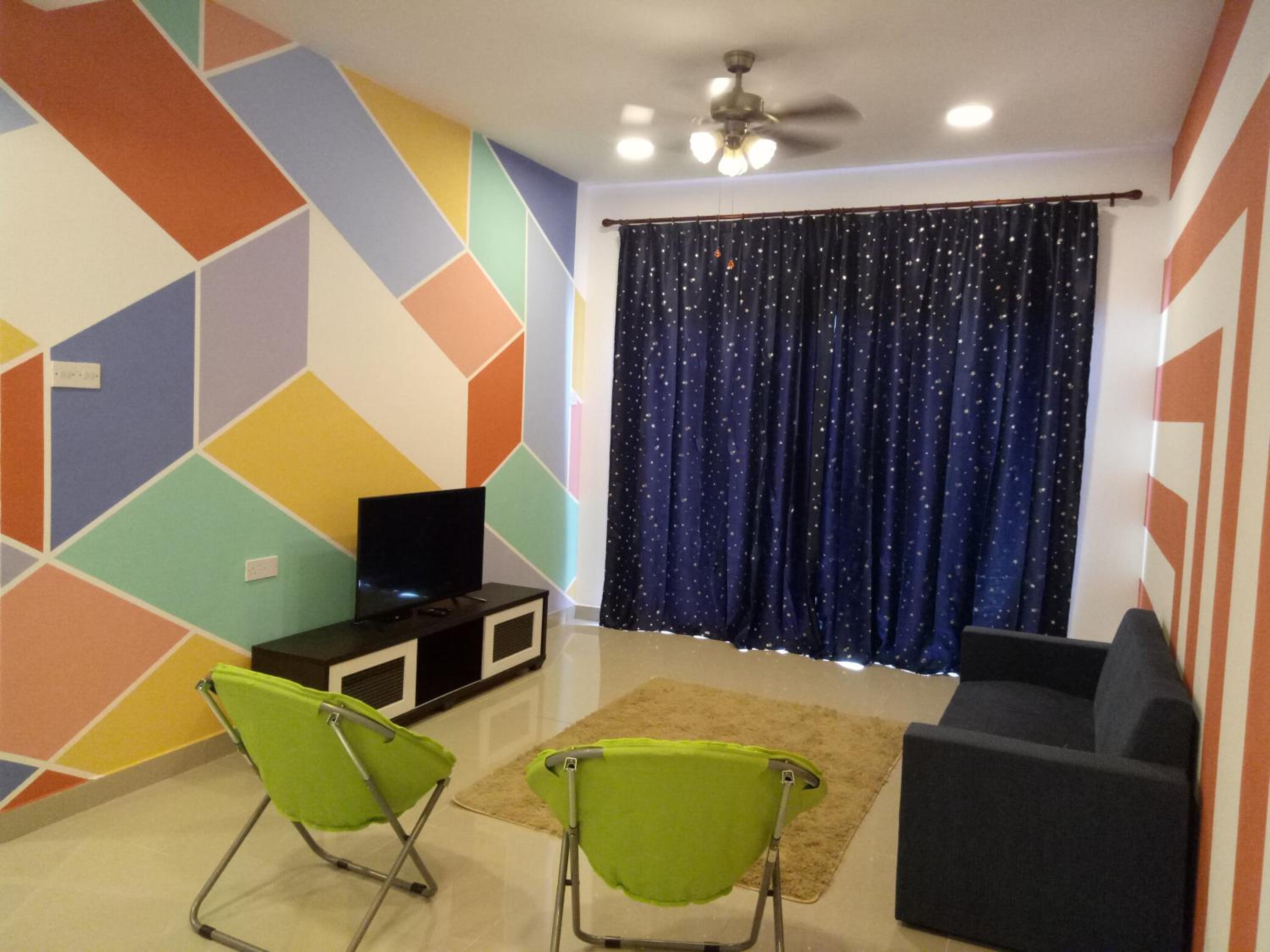 Three-Bedroom Apartment - Photo 5