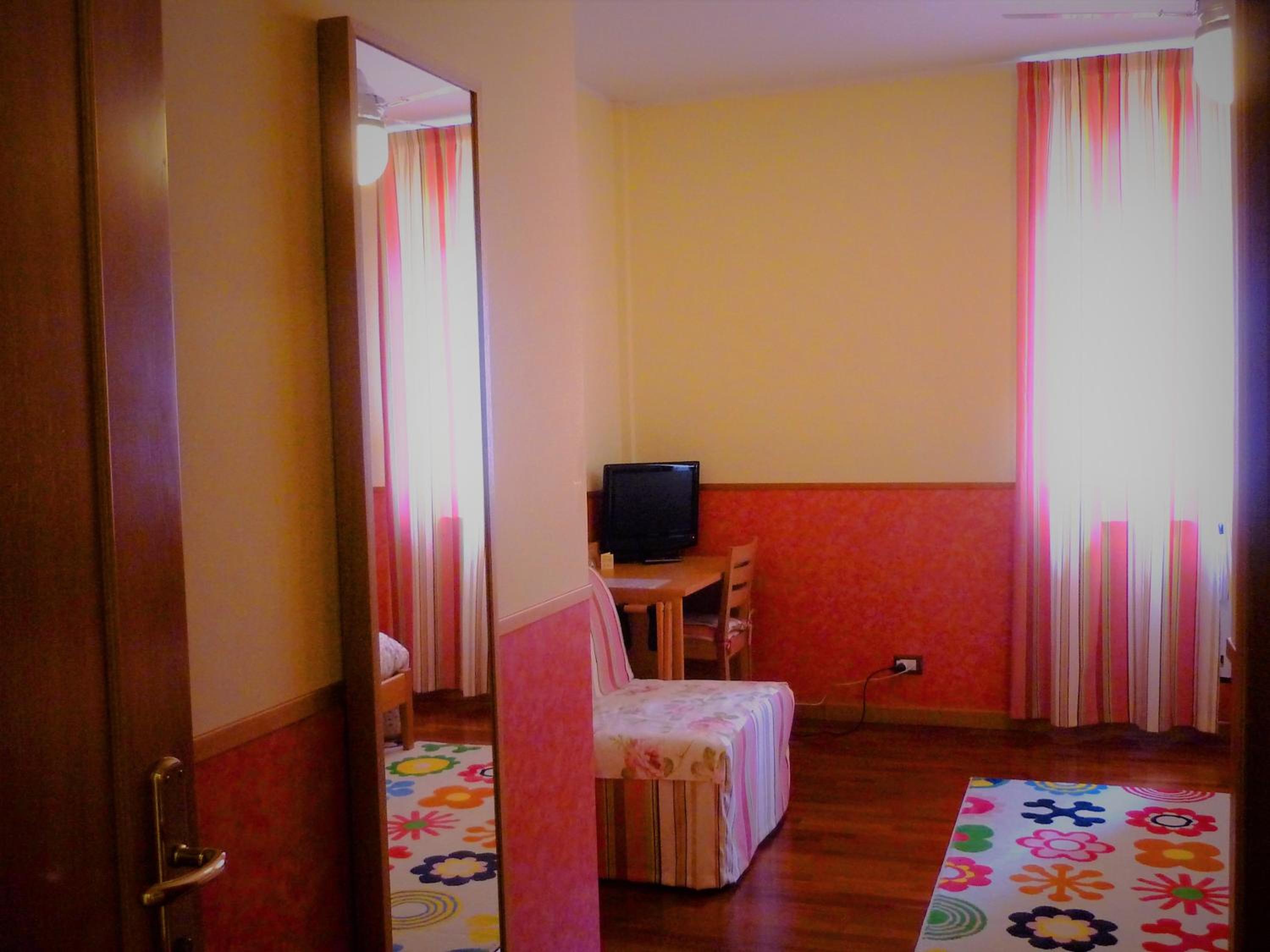 Large Double Room photo 2