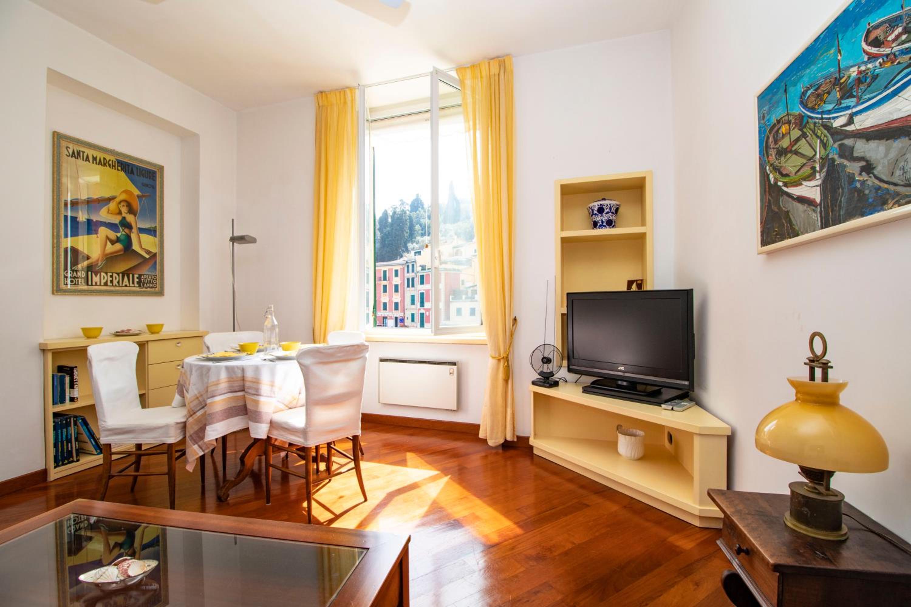 One-Bedroom Apartment photo 3