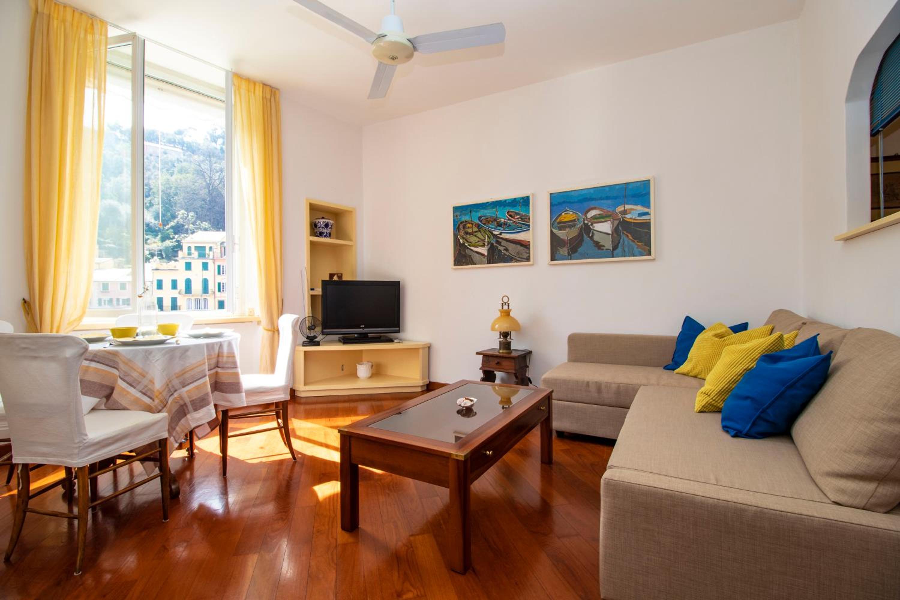 One-Bedroom Apartment photo 1