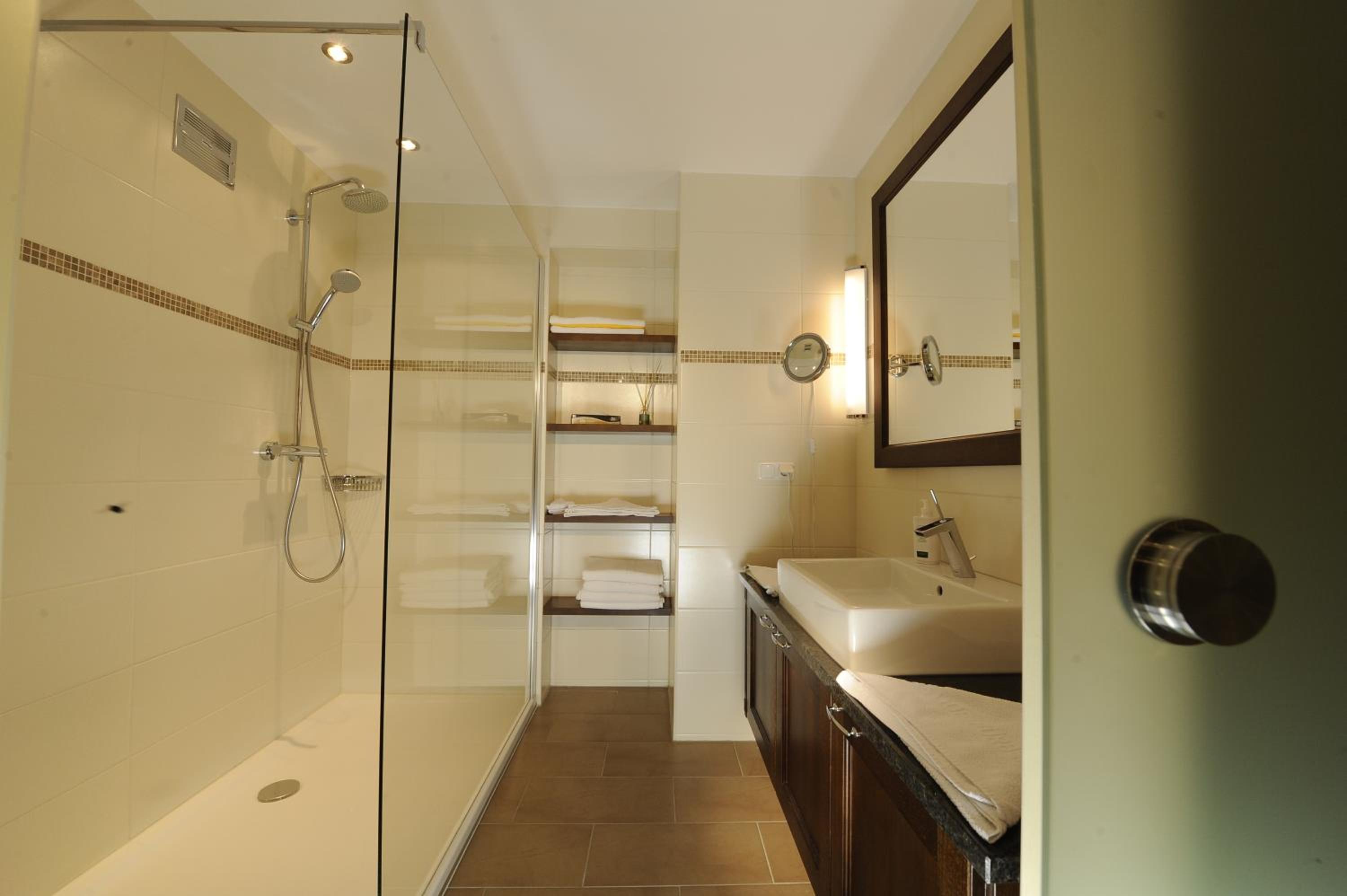 Deluxe Suite photo 3