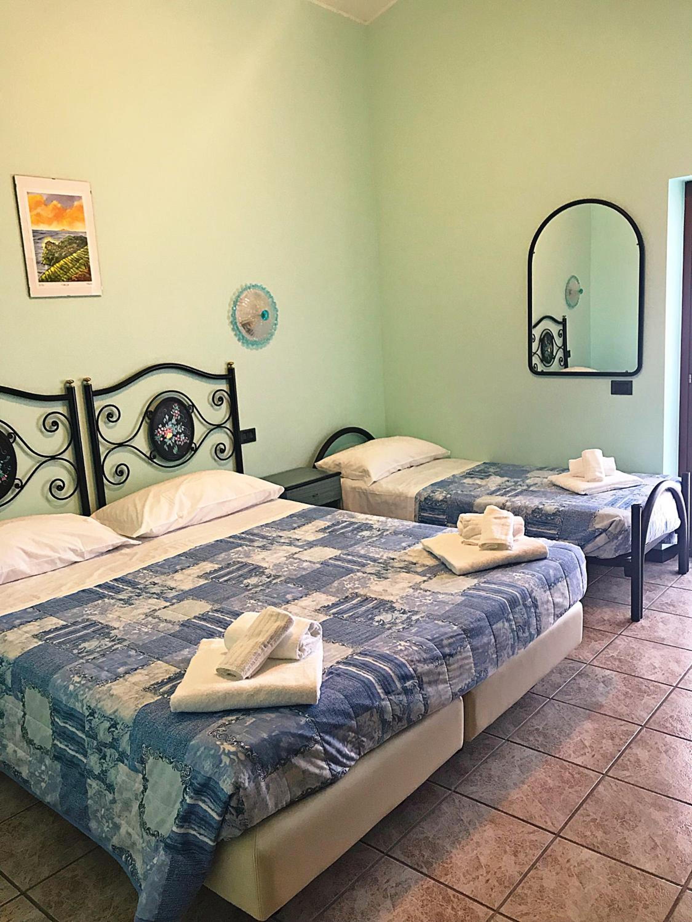 Triple Room - Photo 1